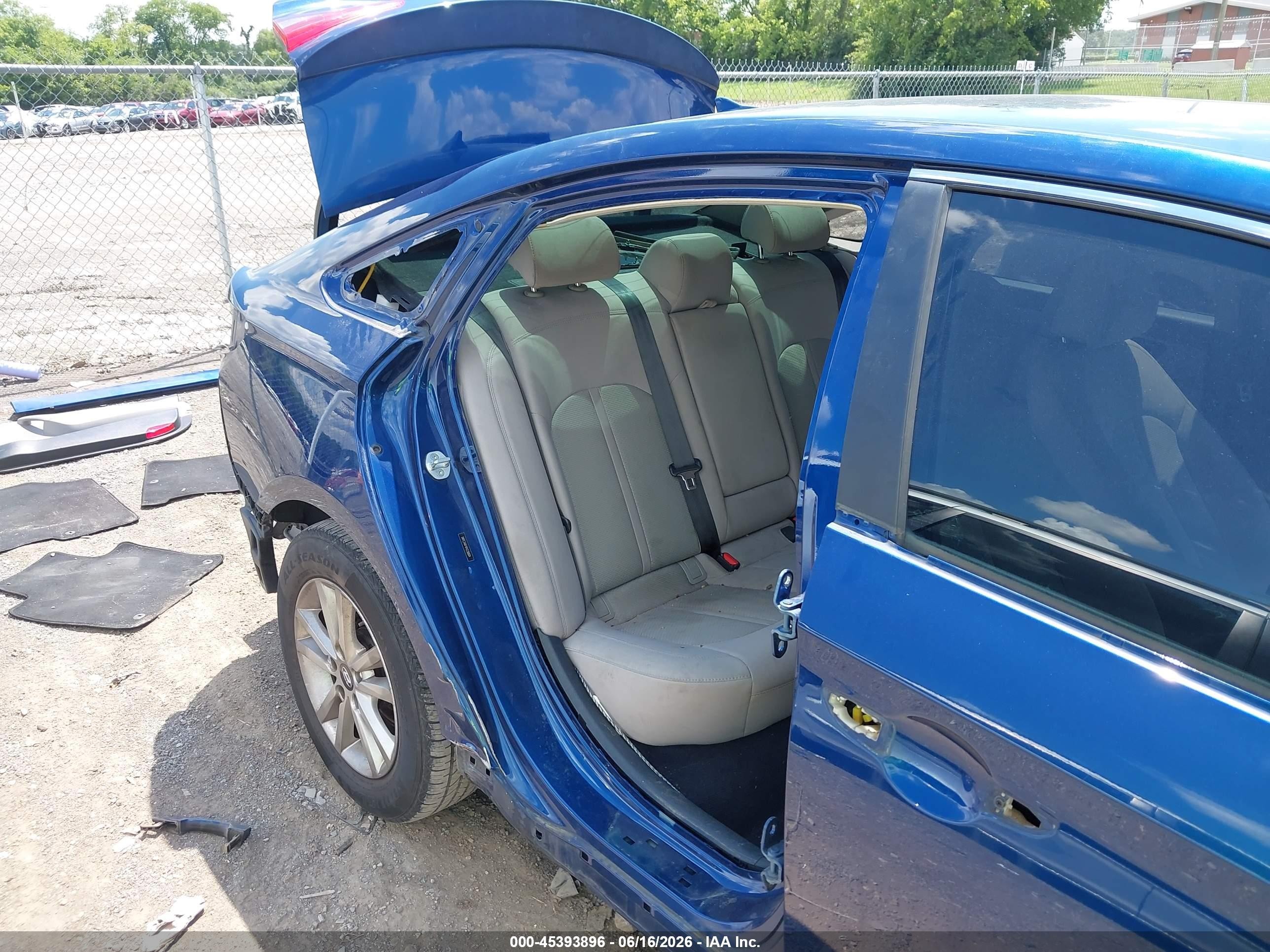 2015 Hyundai Sonata Se Blue vin: 5NPE24AF4FH236804