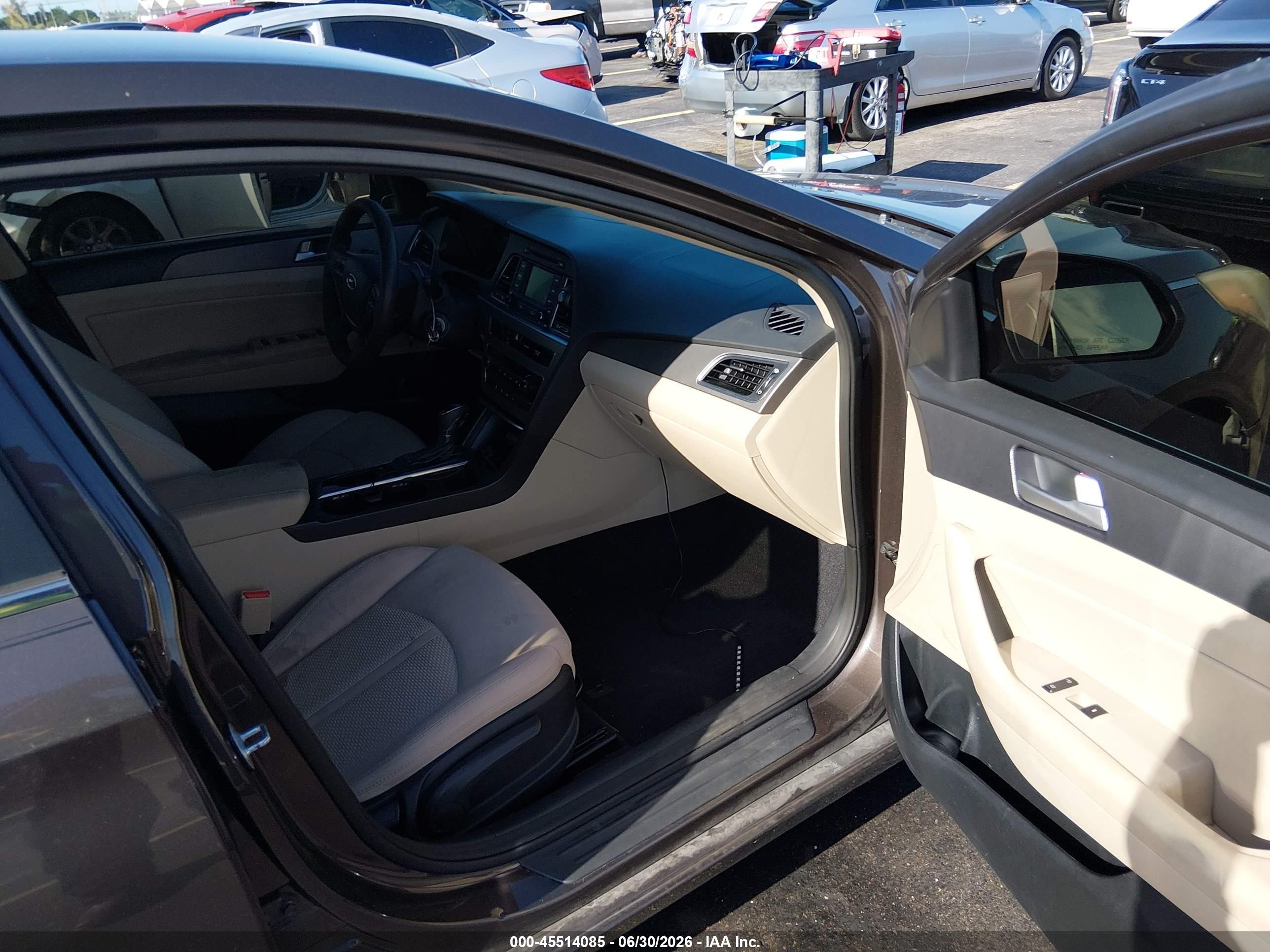 2015 Hyundai Sonata Se Серый vin: 5NPE24AF4FH242621