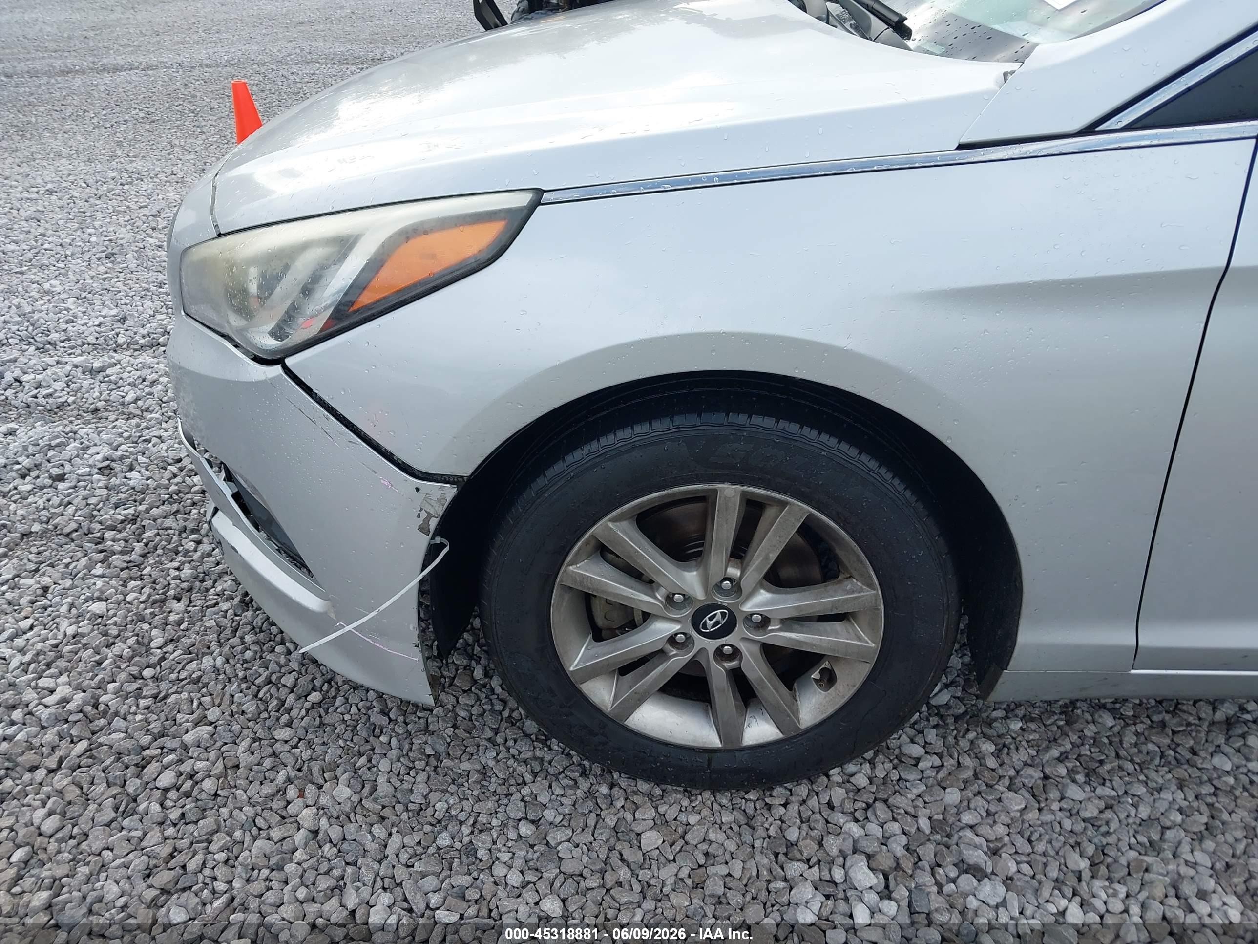 2015 Hyundai Sonata Se Серебряный vin: 5NPE24AF5FH001862