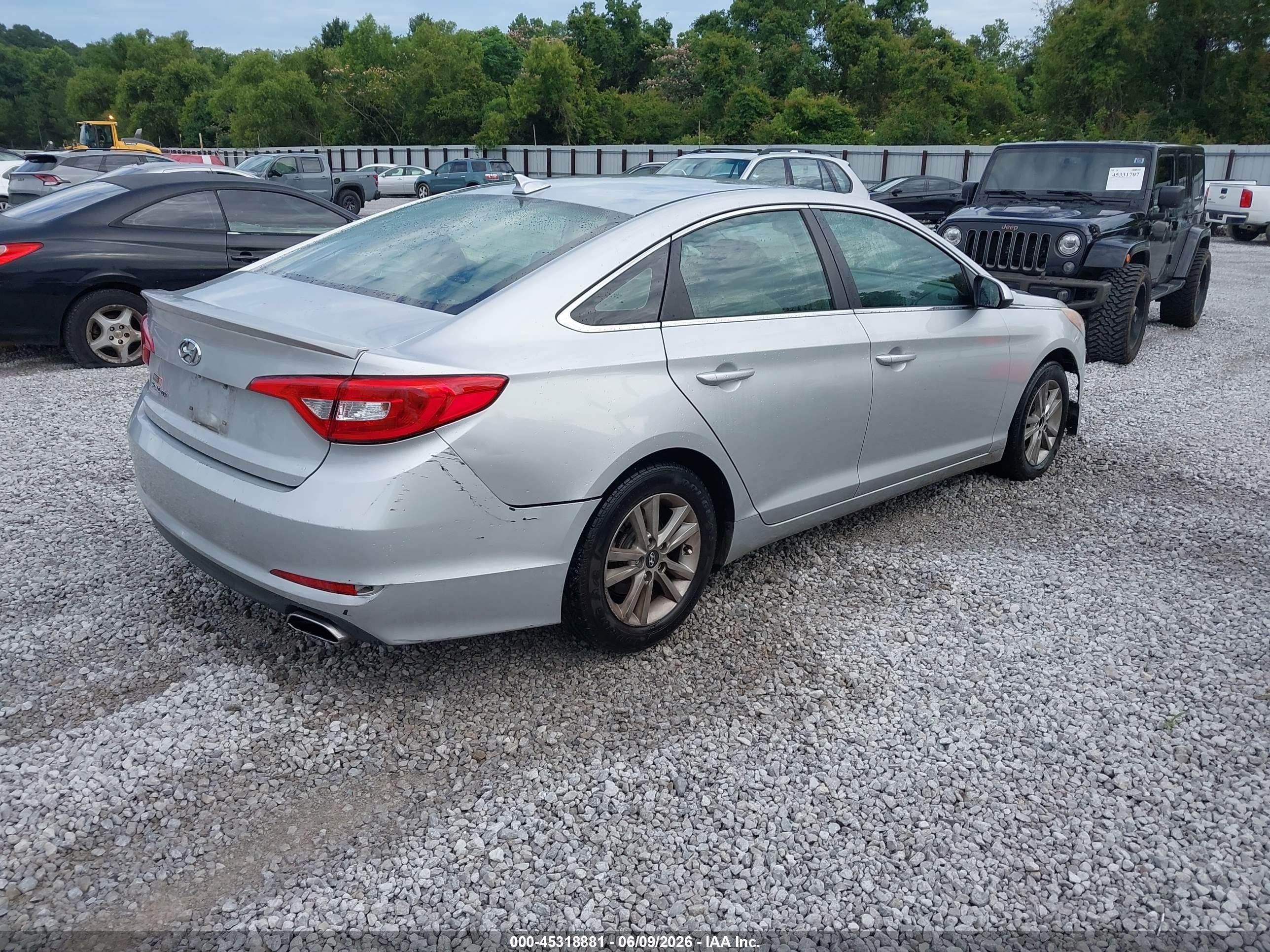 2015 Hyundai Sonata Se Серебряный vin: 5NPE24AF5FH001862
