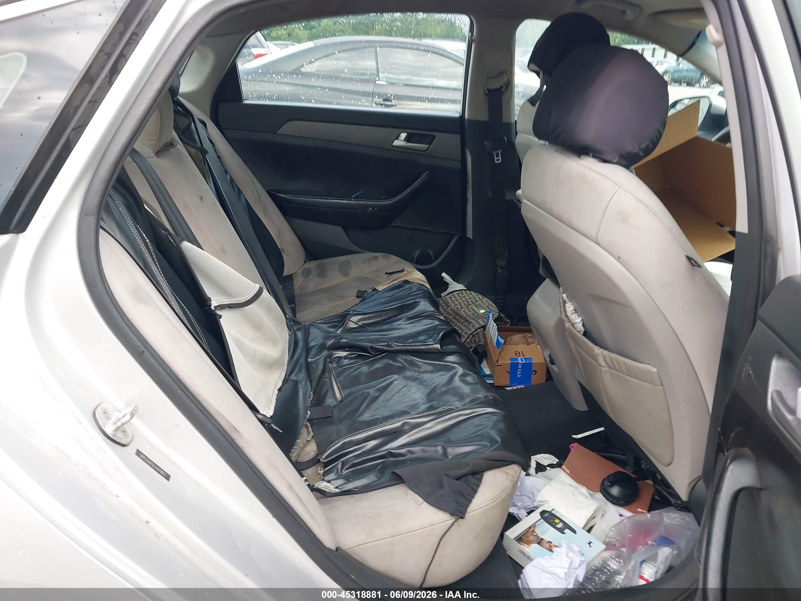 2015 Hyundai Sonata Se Серебряный vin: 5NPE24AF5FH001862