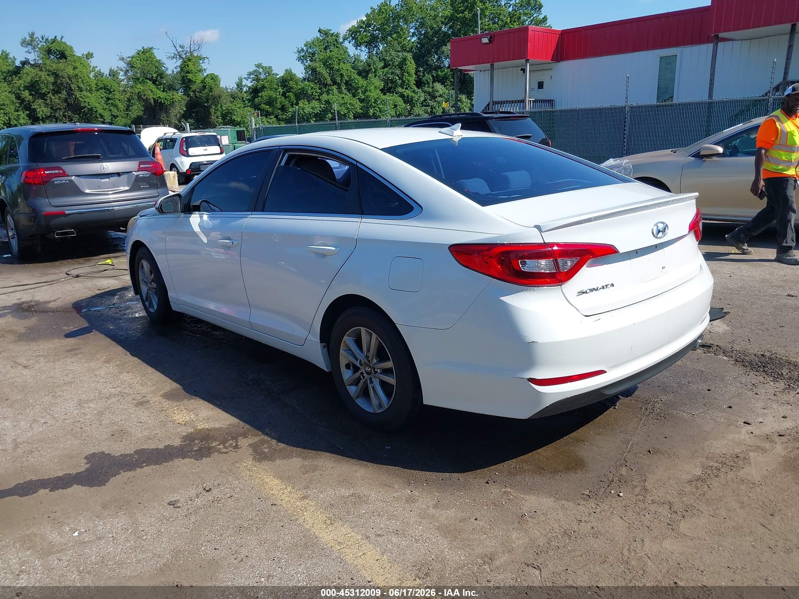 2015 Hyundai Sonata Se White vin: 5NPE24AF5FH009363