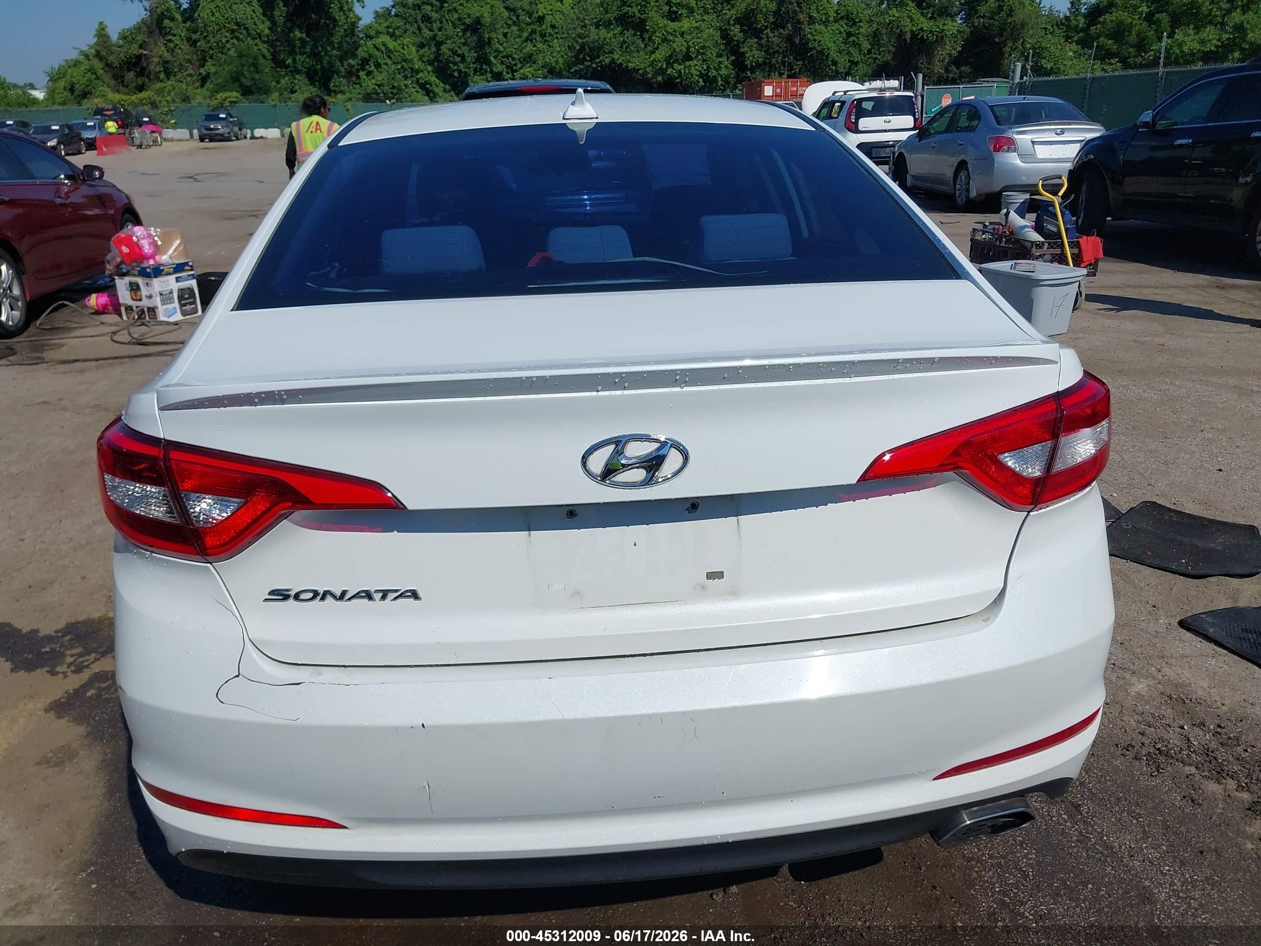 2015 Hyundai Sonata Se White vin: 5NPE24AF5FH009363