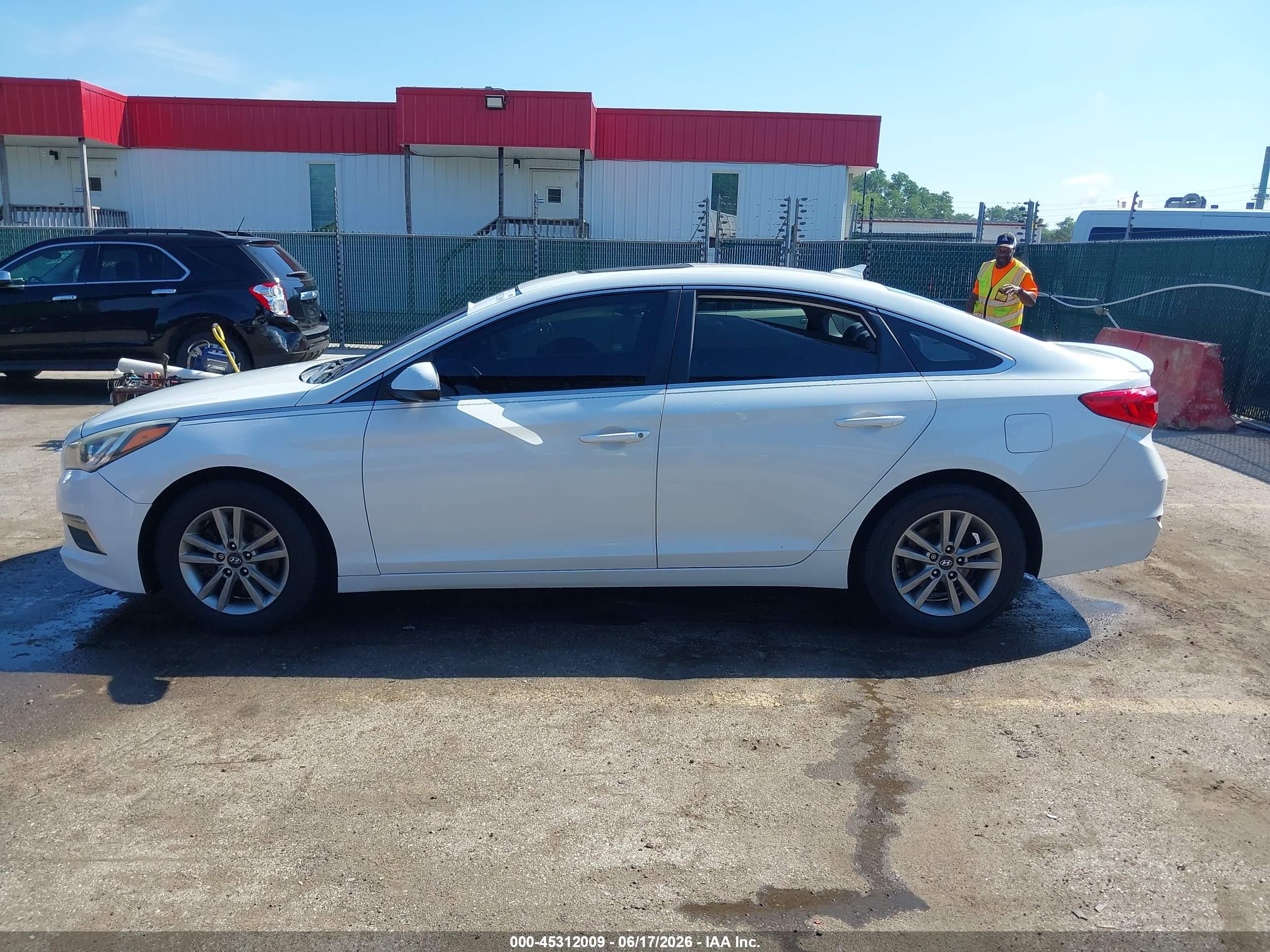 2015 Hyundai Sonata Se White vin: 5NPE24AF5FH009363