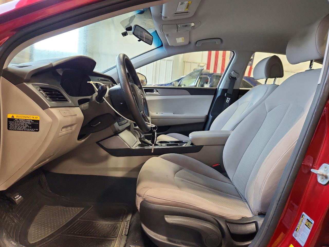 2015 Hyundai Sonata Se Burgundy vin: 5NPE24AF5FH077775