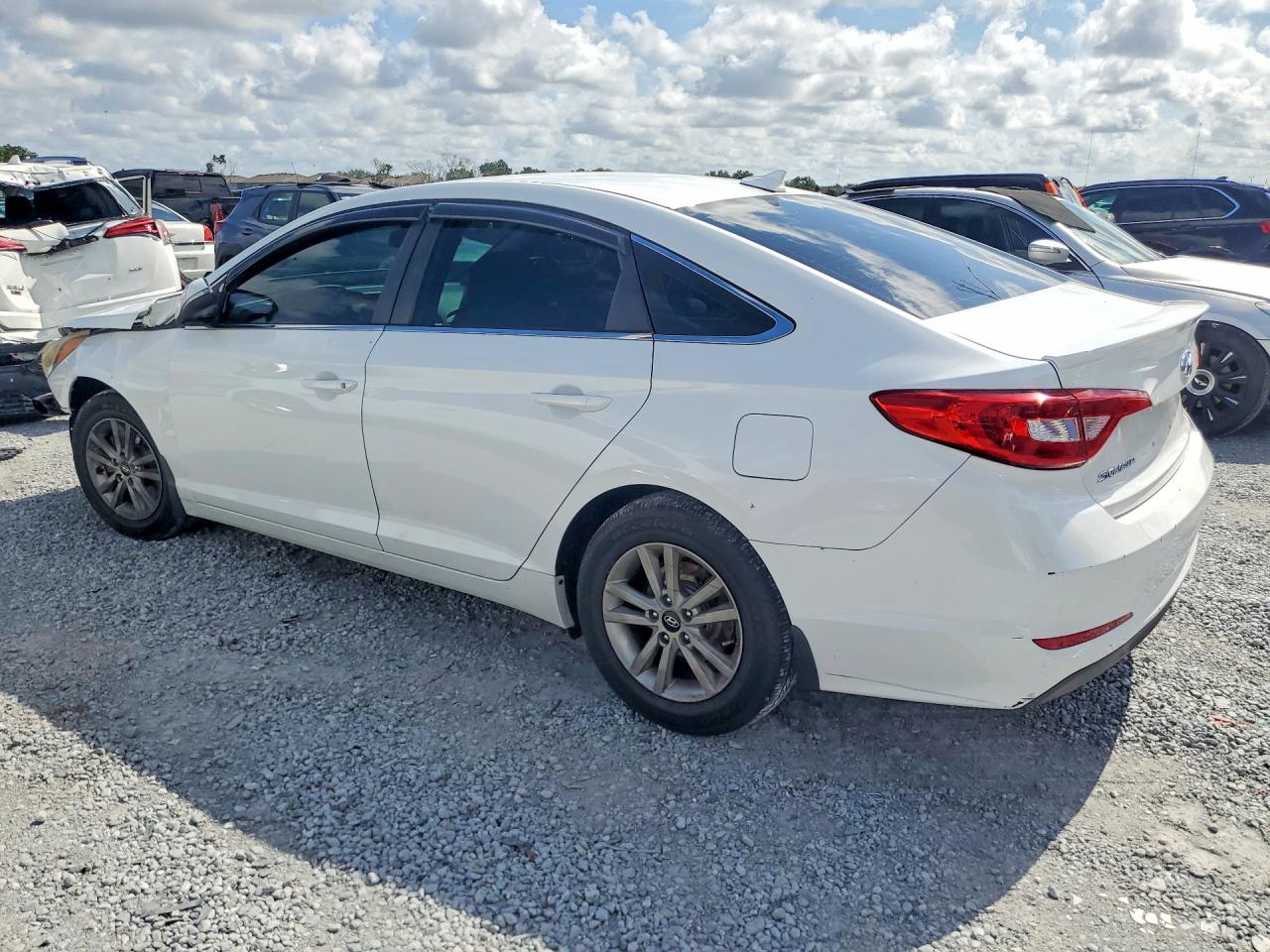 2015 Hyundai Sonata Se White vin: 5NPE24AF5FH191453