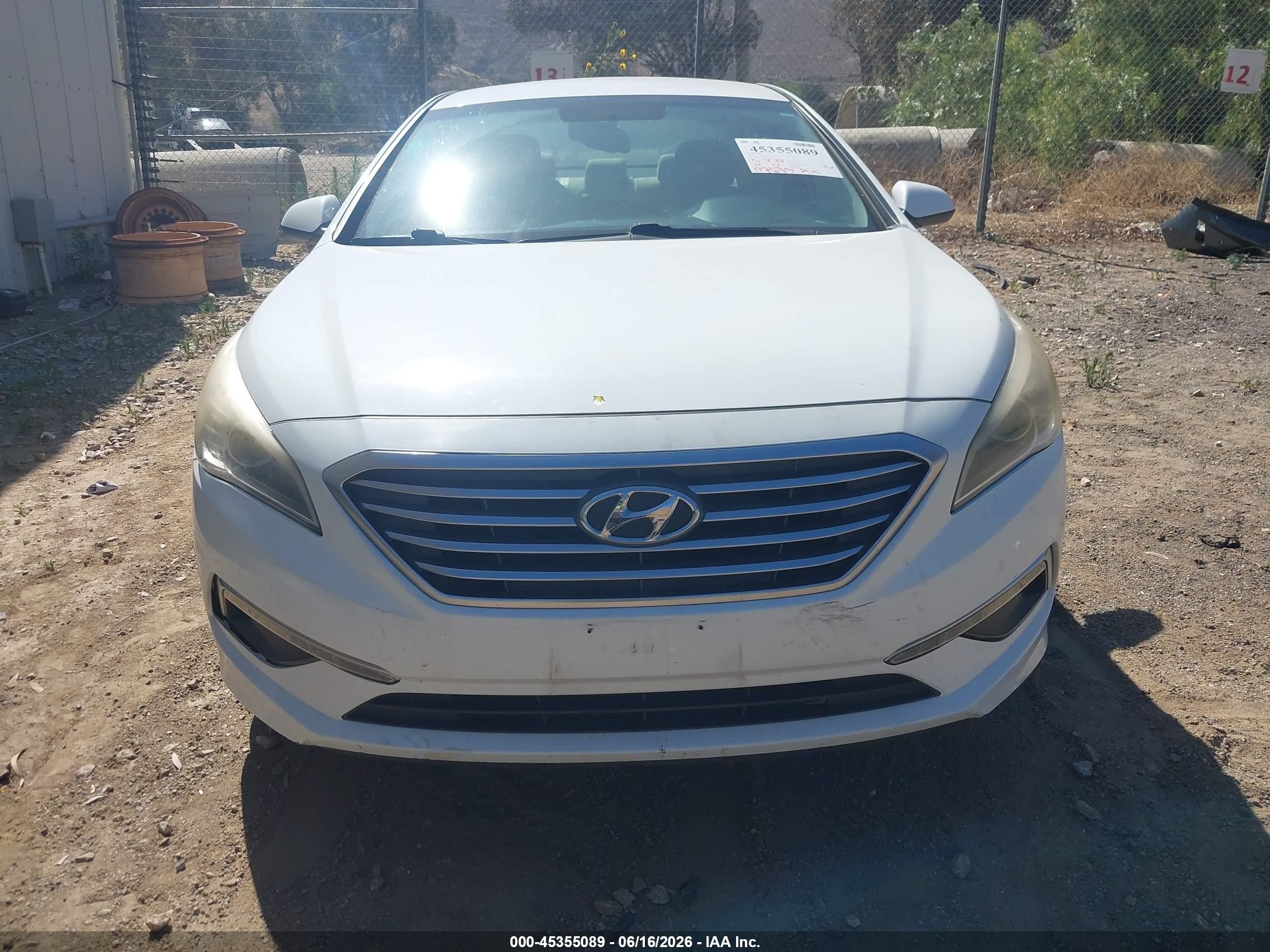 2015 Hyundai Sonata Se Белый vin: 5NPE24AF5FH197284
