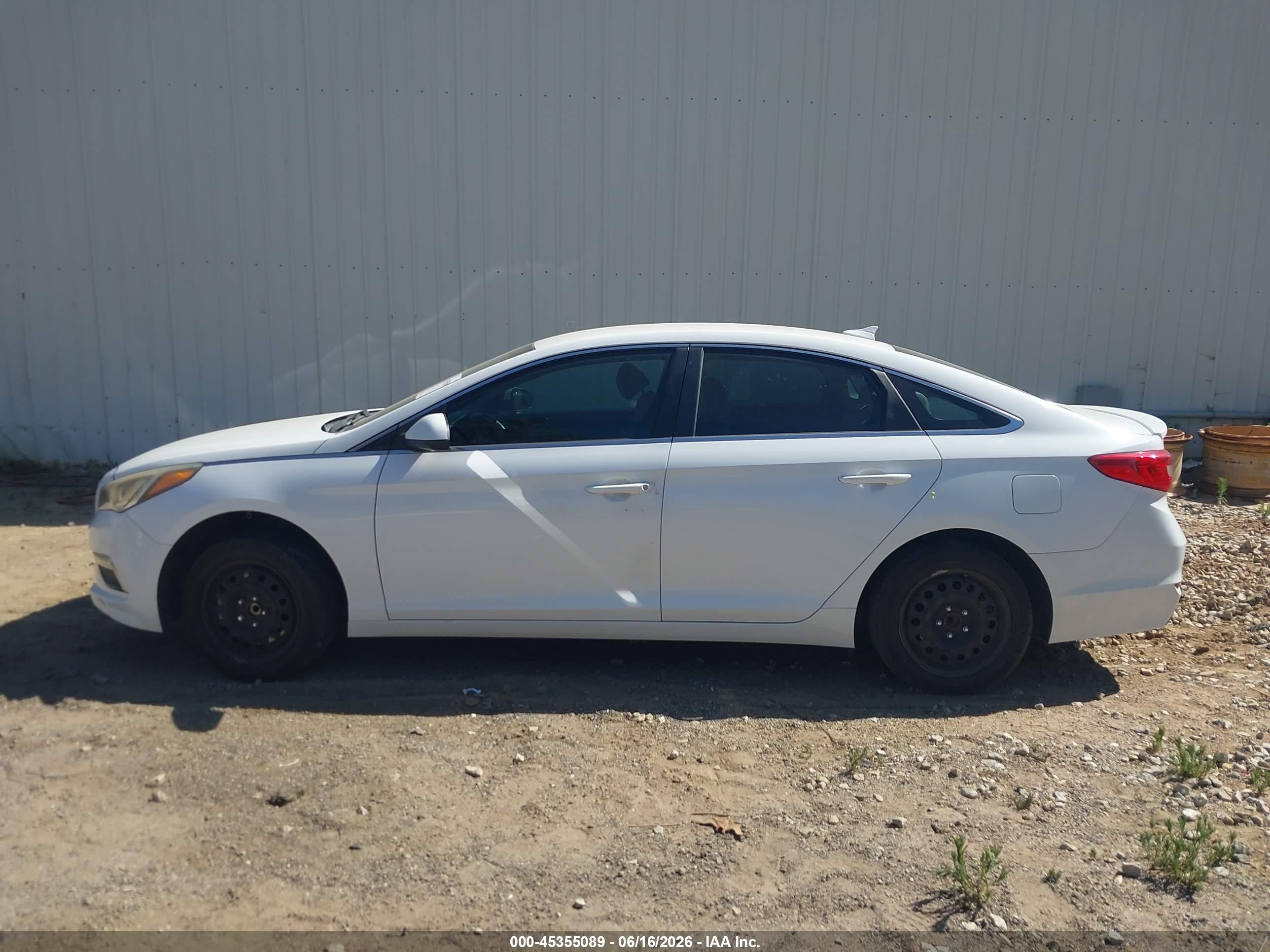 2015 Hyundai Sonata Se Белый vin: 5NPE24AF5FH197284