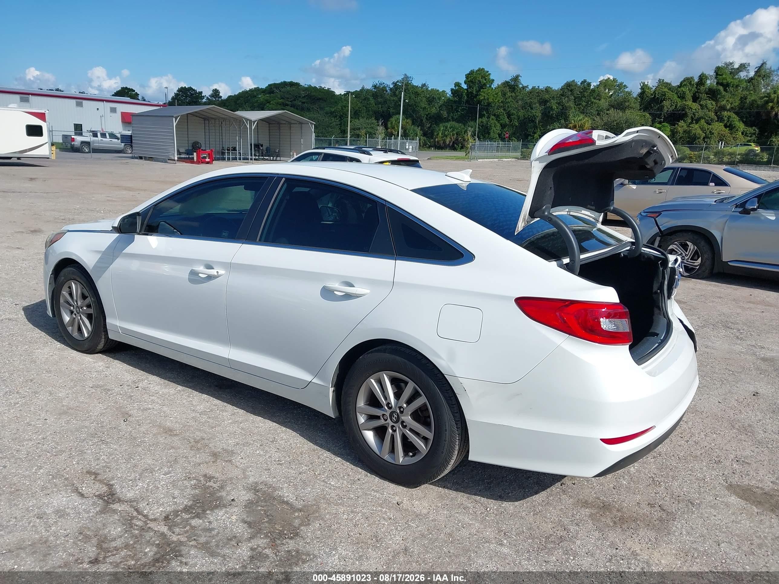 2015 Hyundai Sonata Se White vin: 5NPE24AF5FH203410