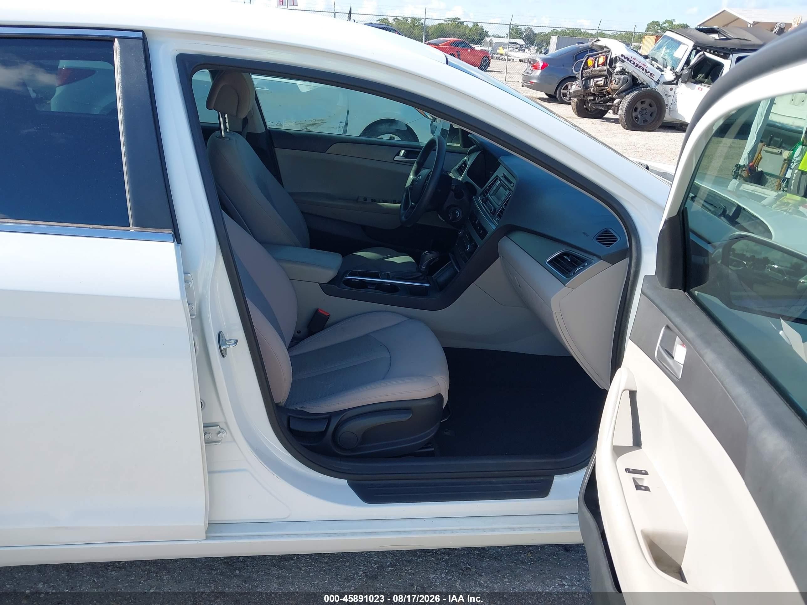 2015 Hyundai Sonata Se White vin: 5NPE24AF5FH203410