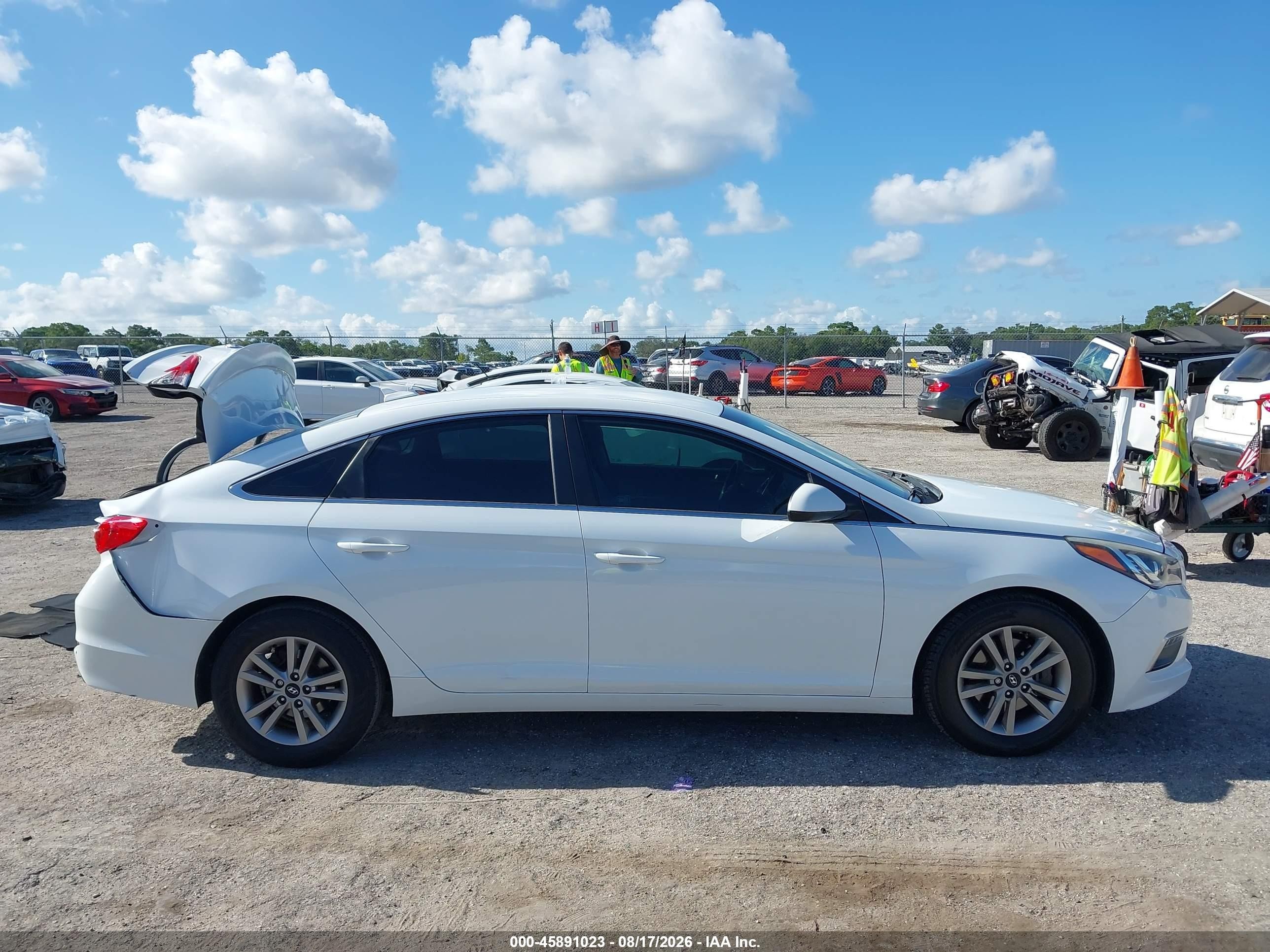2015 Hyundai Sonata Se White vin: 5NPE24AF5FH203410