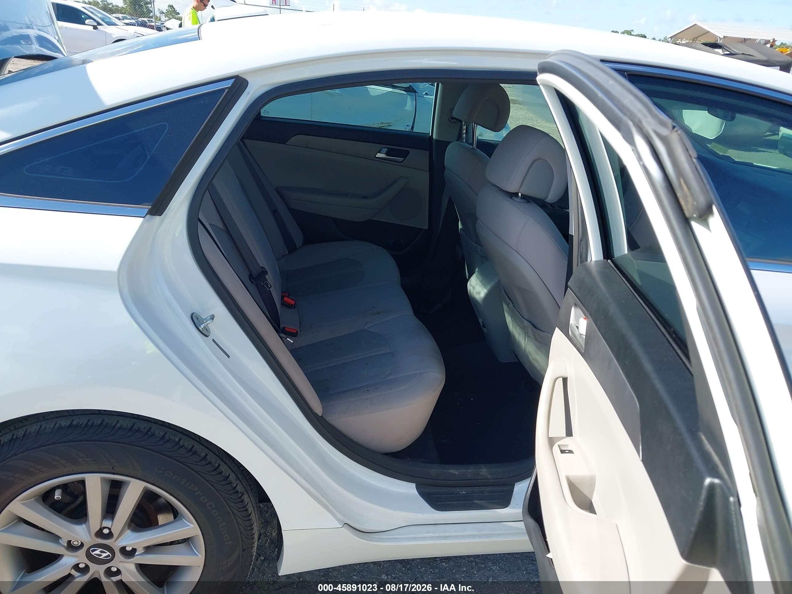 2015 Hyundai Sonata Se White vin: 5NPE24AF5FH203410