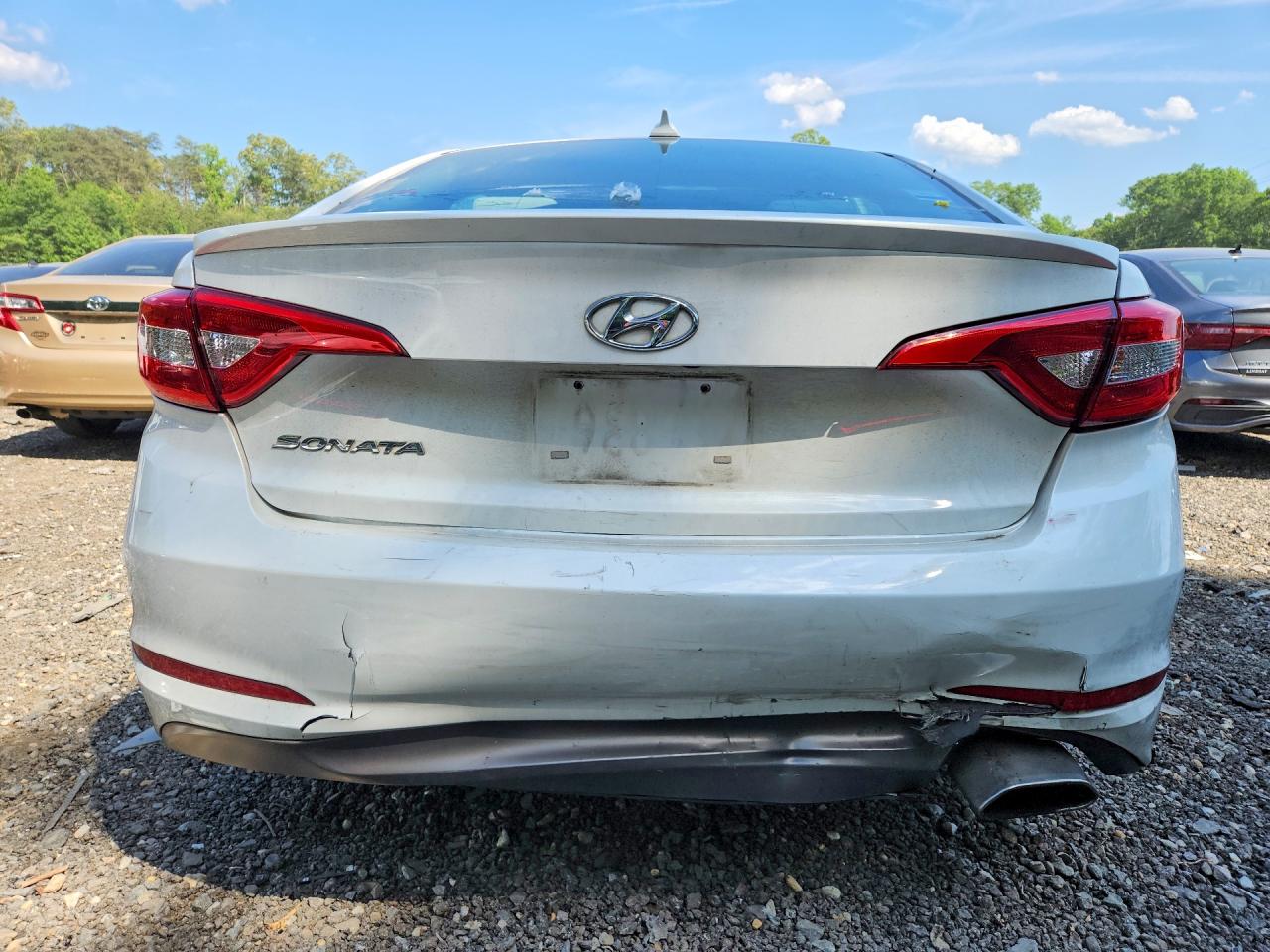 2015 Hyundai Sonata Se Белый vin: 5NPE24AF5FH246984