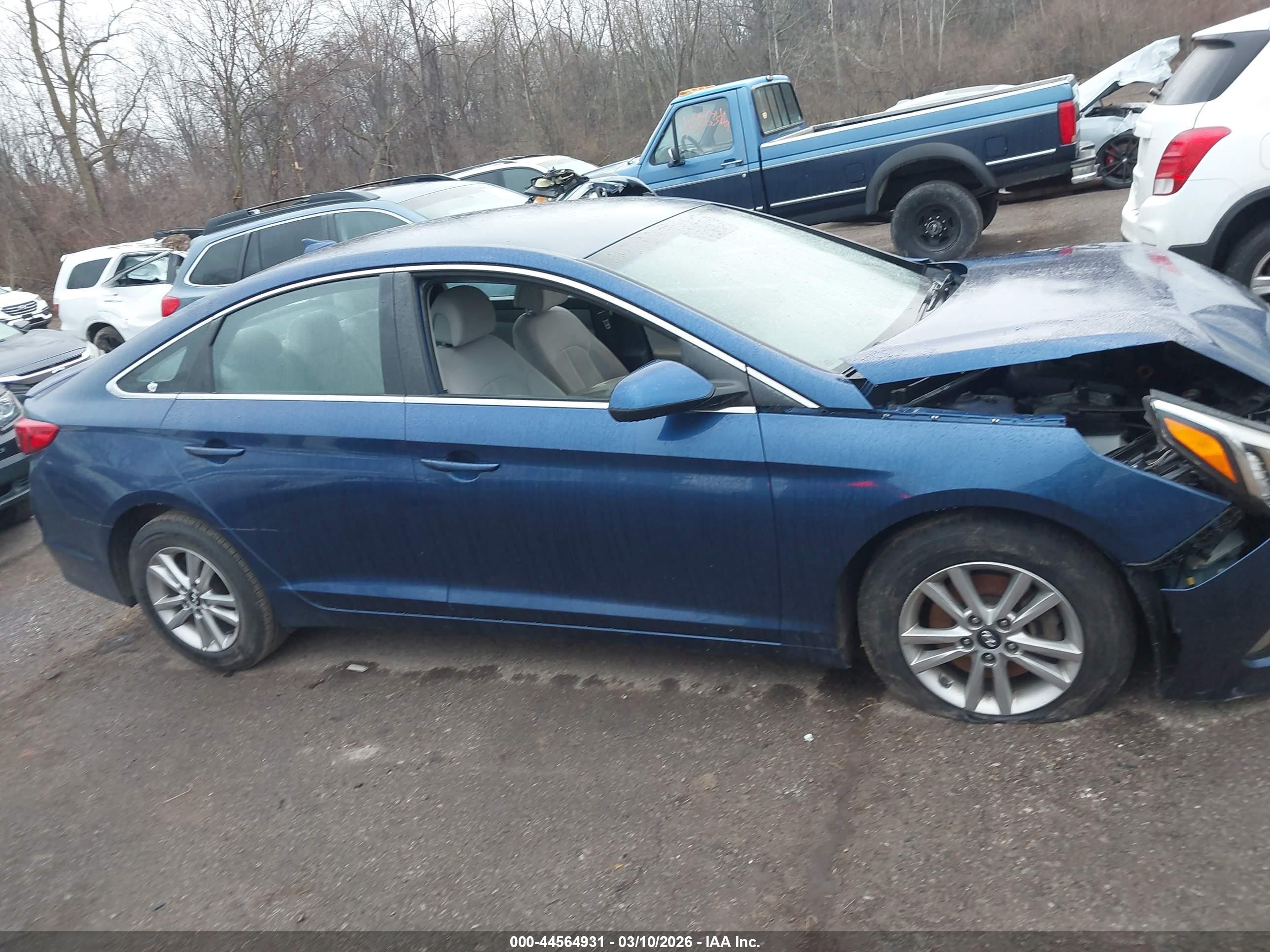 2016 Hyundai Sonata Se Синий vin: 5NPE24AF5GH361358