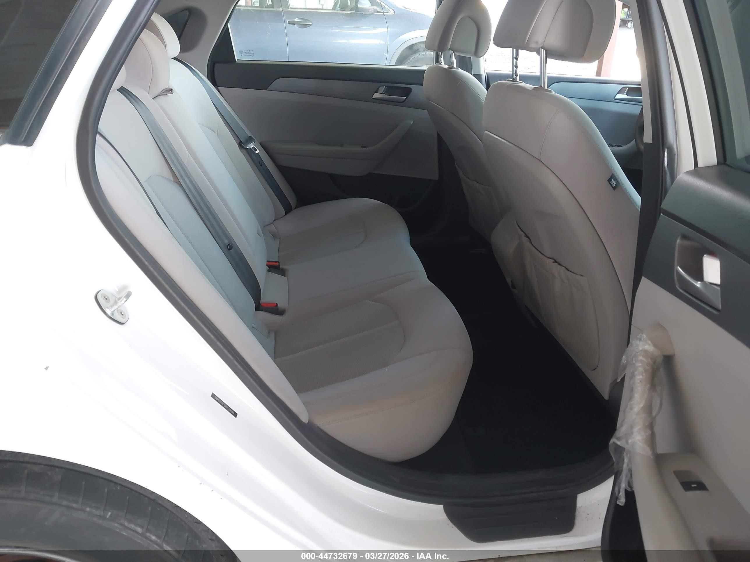 2017 Hyundai Sonata   Белый vin: 5NPE24AF5HH534099