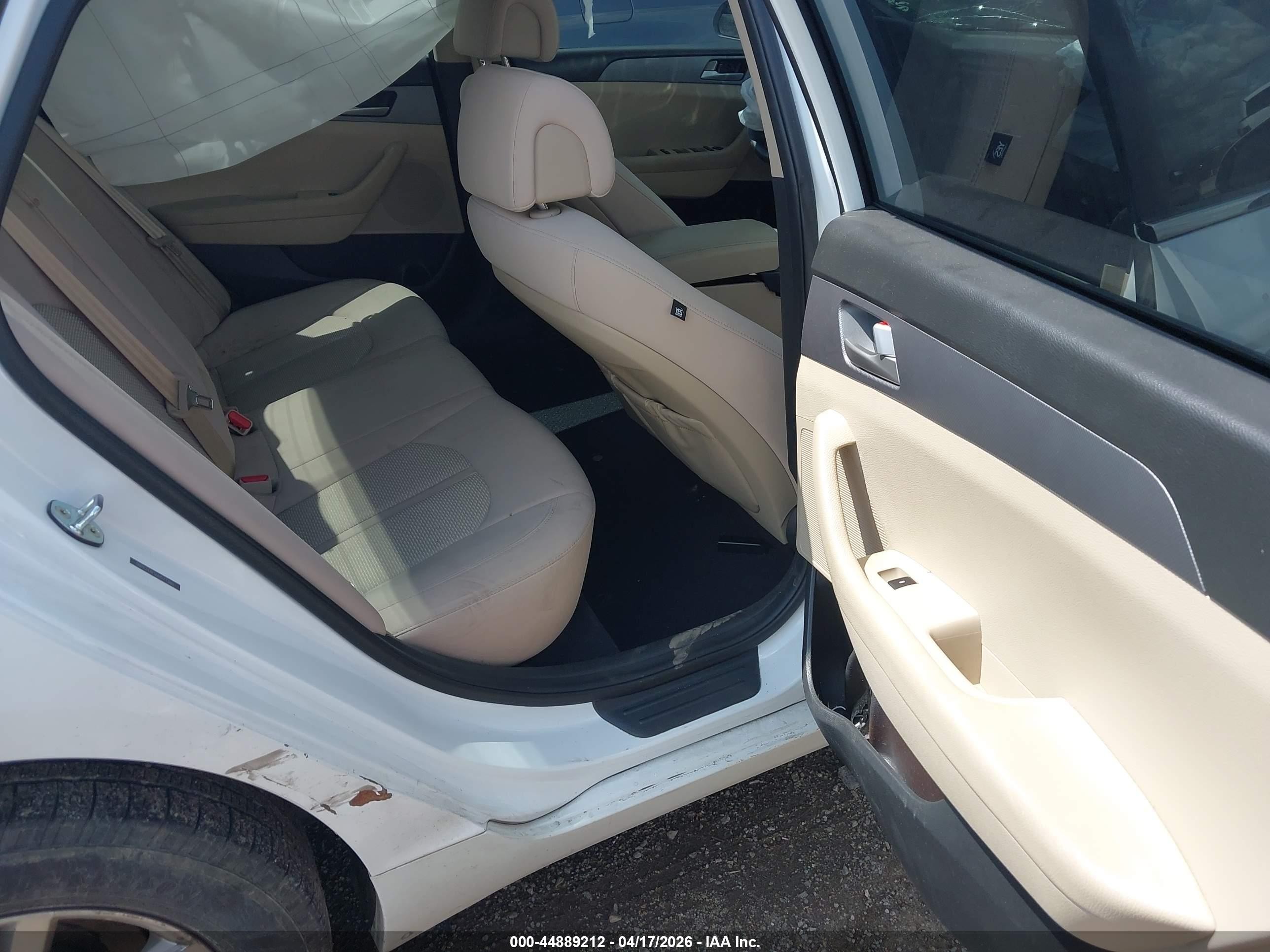 2017 Hyundai Sonata Se White vin: 5NPE24AF5HH577390