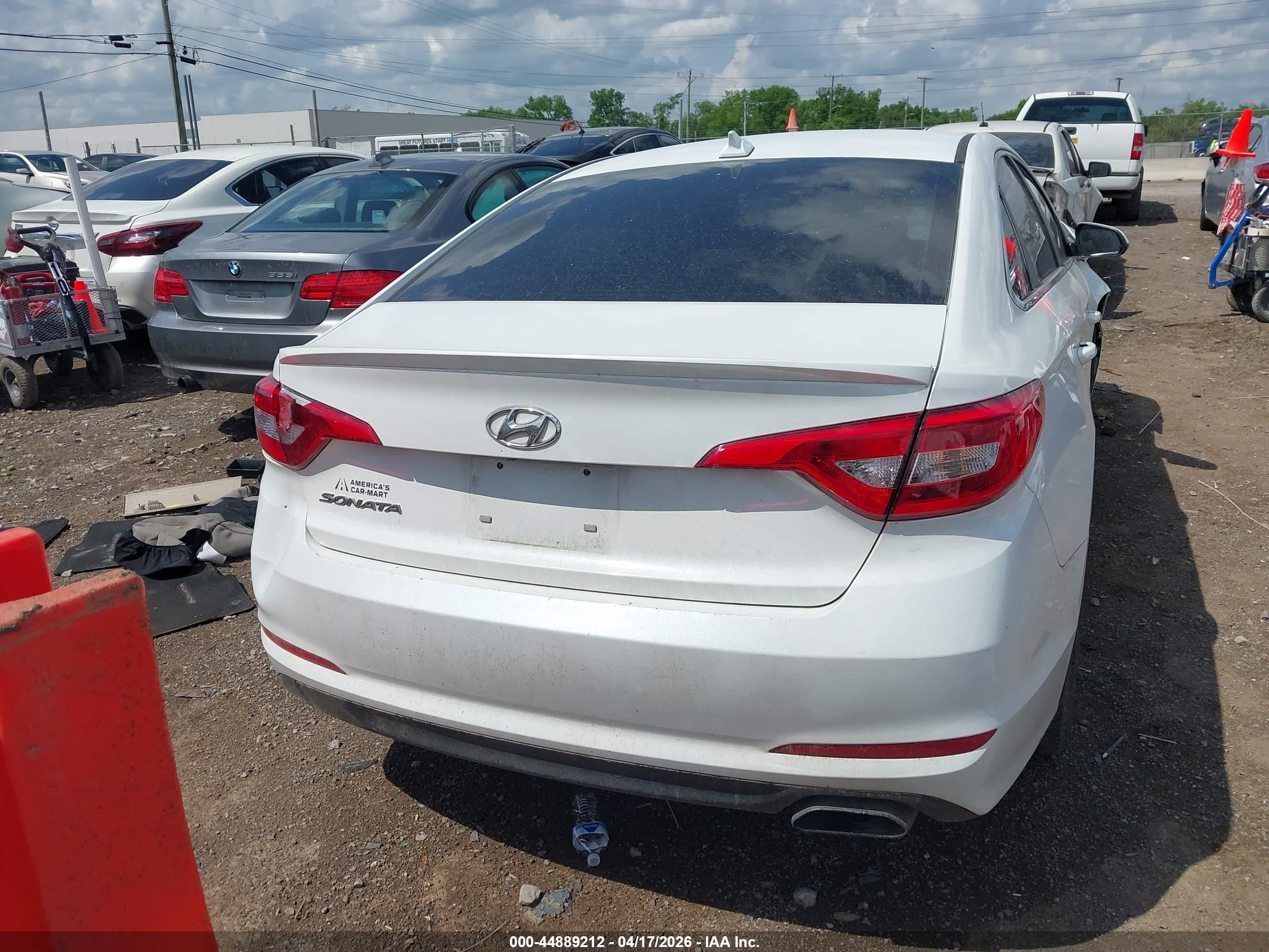 2017 Hyundai Sonata Se White vin: 5NPE24AF5HH577390