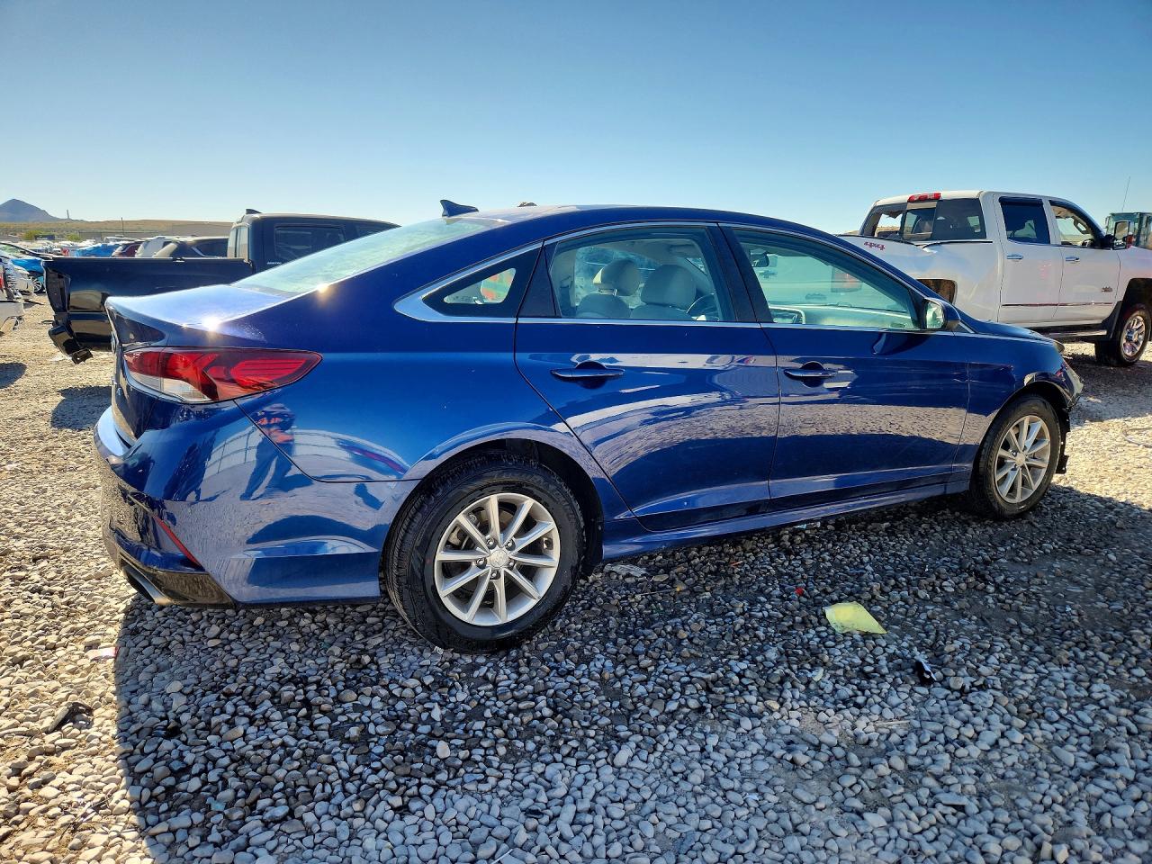 2019 Hyundai Sonata Se Blue vin: 5NPE24AF5KH776026