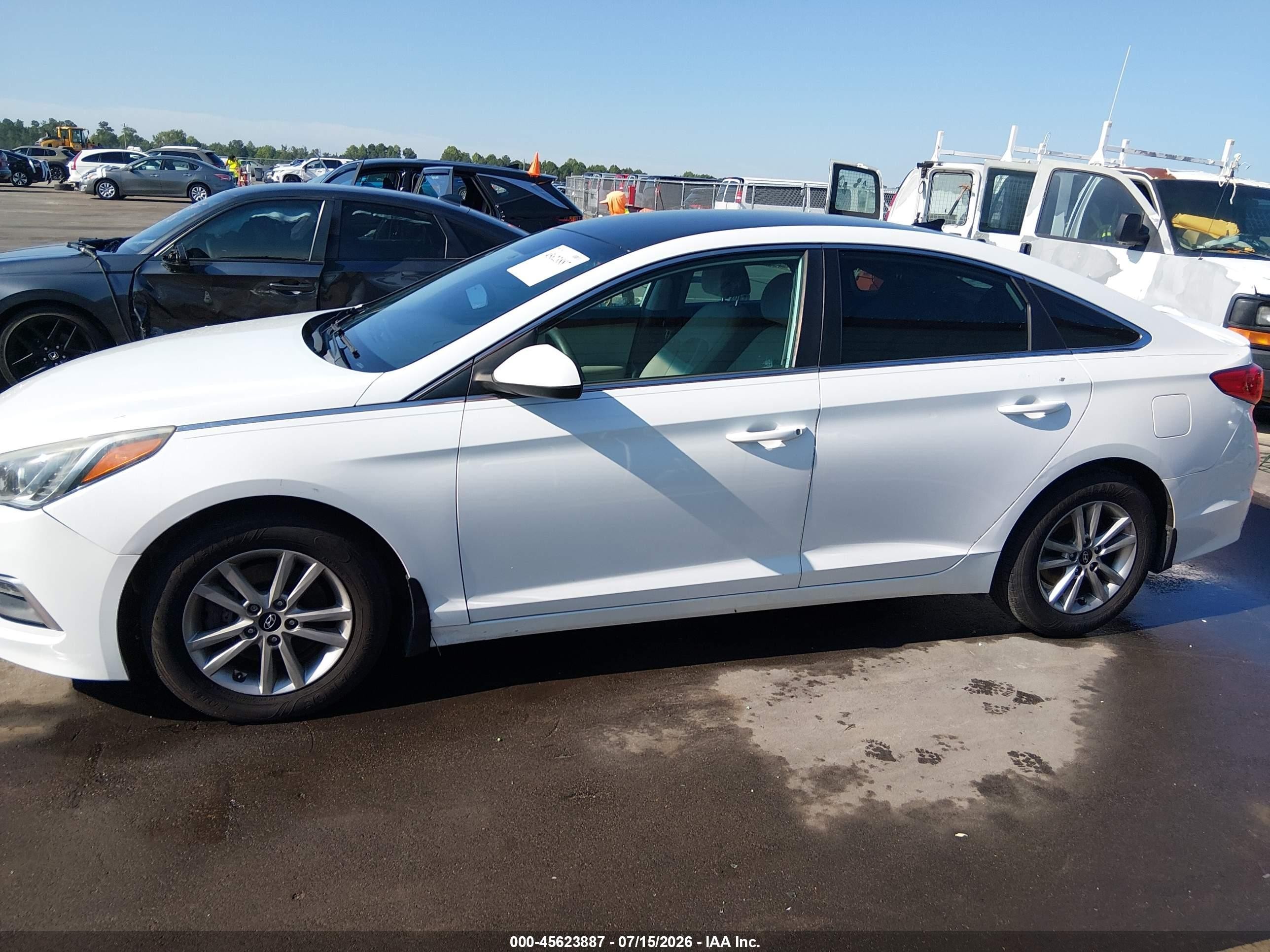 2015 Hyundai Sonata Se Белый vin: 5NPE24AF6FH000896