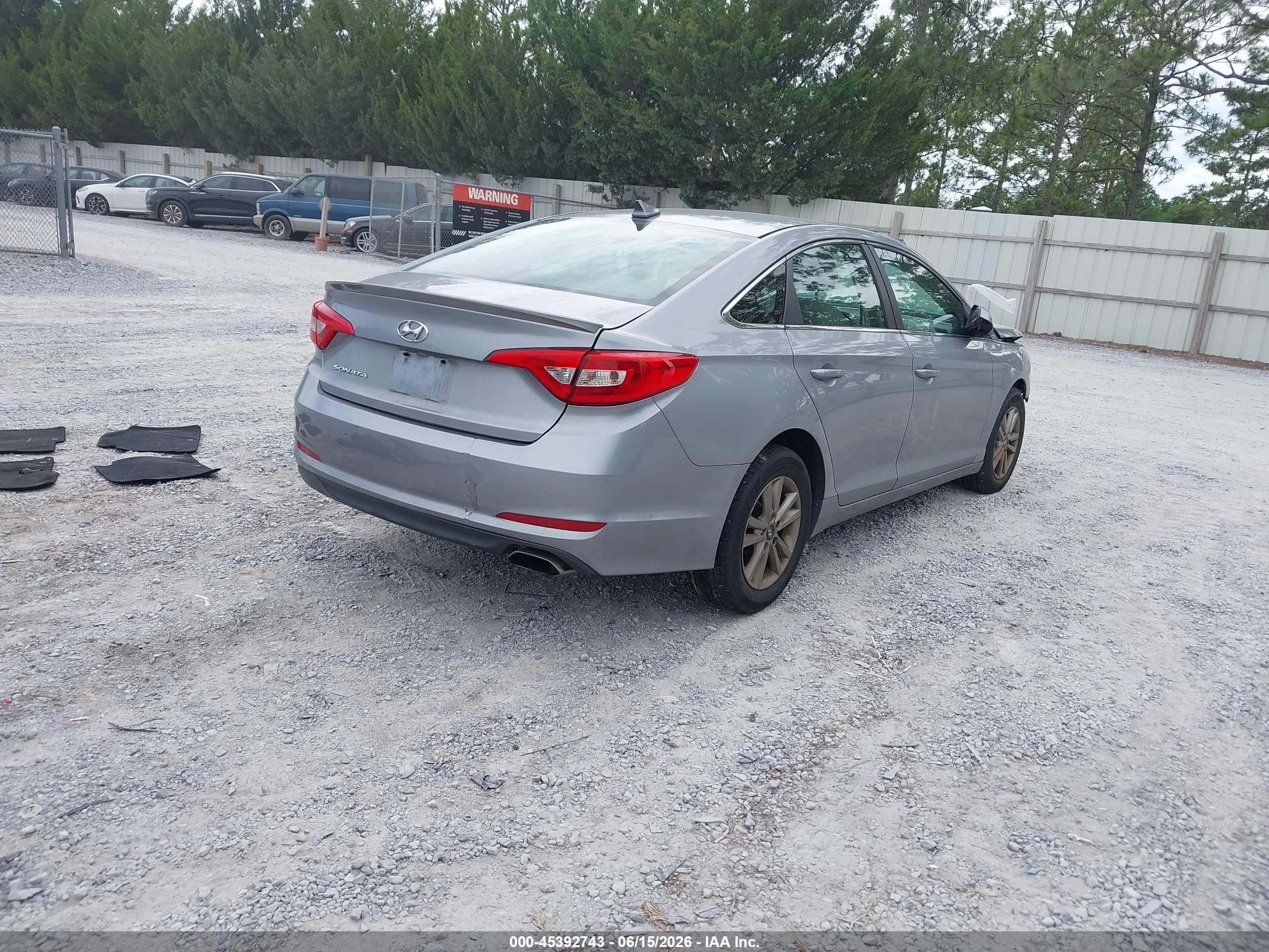 2015 Hyundai Sonata Se Серебряный vin: 5NPE24AF6FH022199