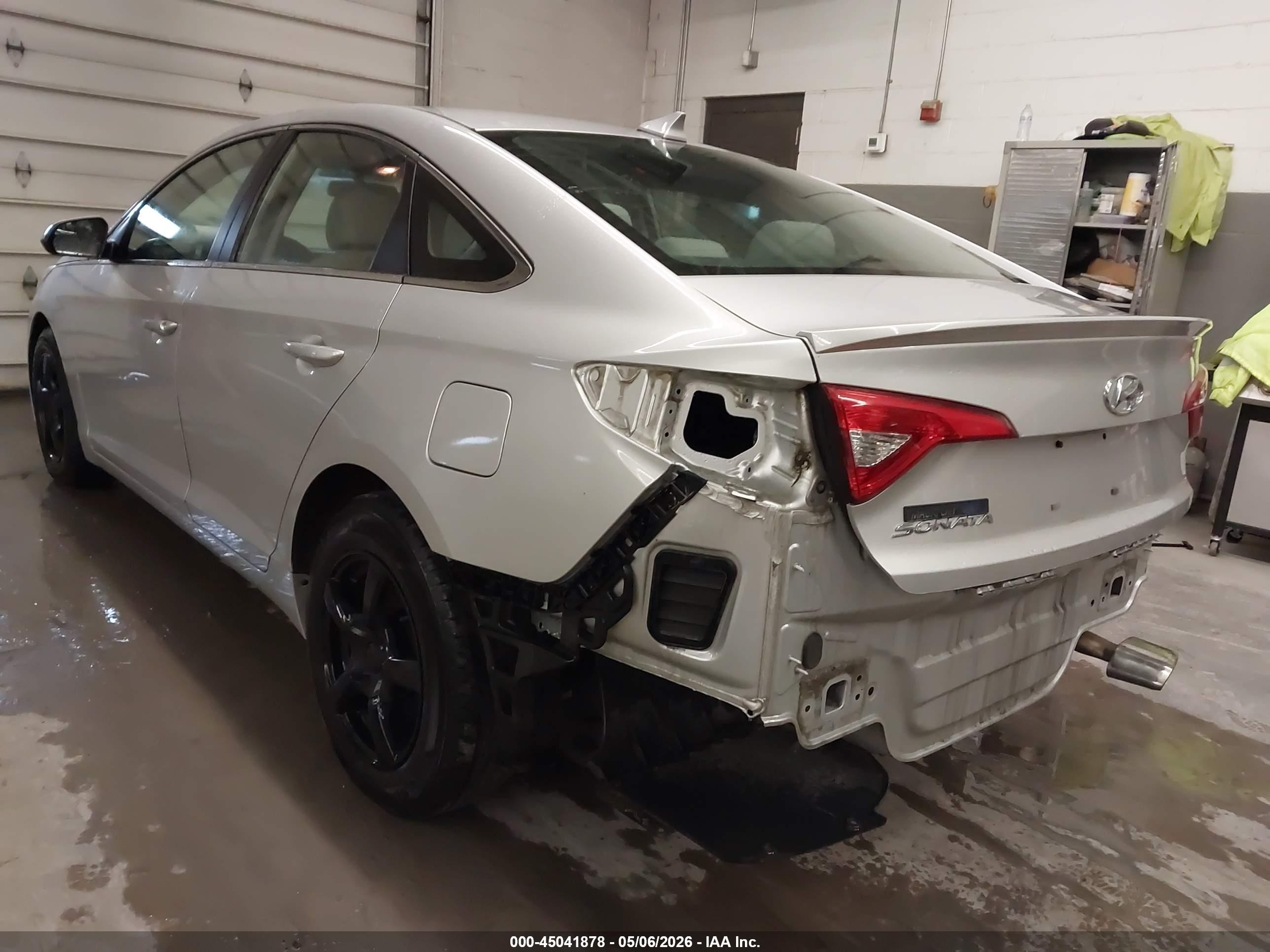 2015 Hyundai Sonata Se Серебряный vin: 5NPE24AF6FH110542