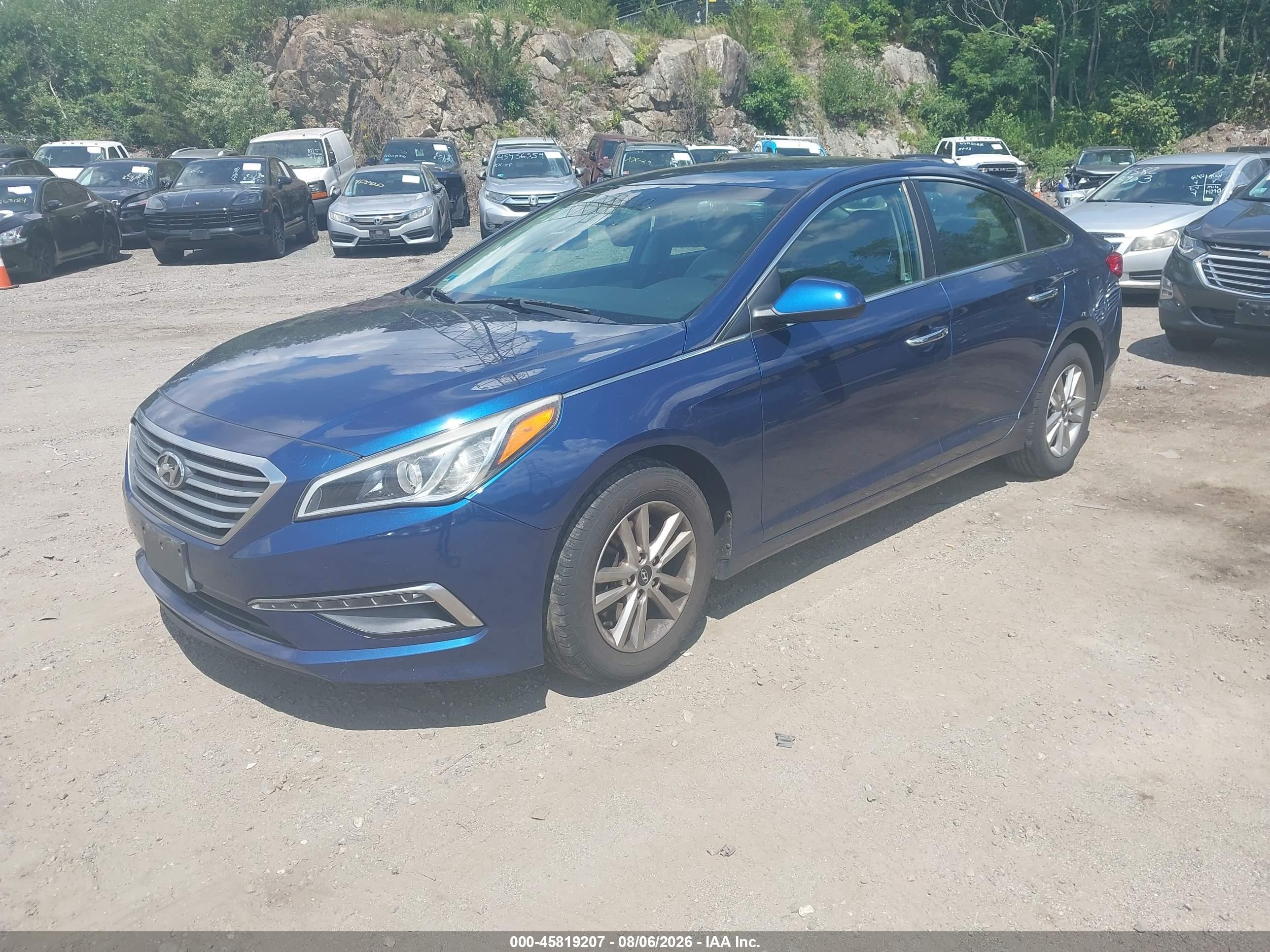 2015 Hyundai Sonata Se Синий vin: 5NPE24AF6FH251028