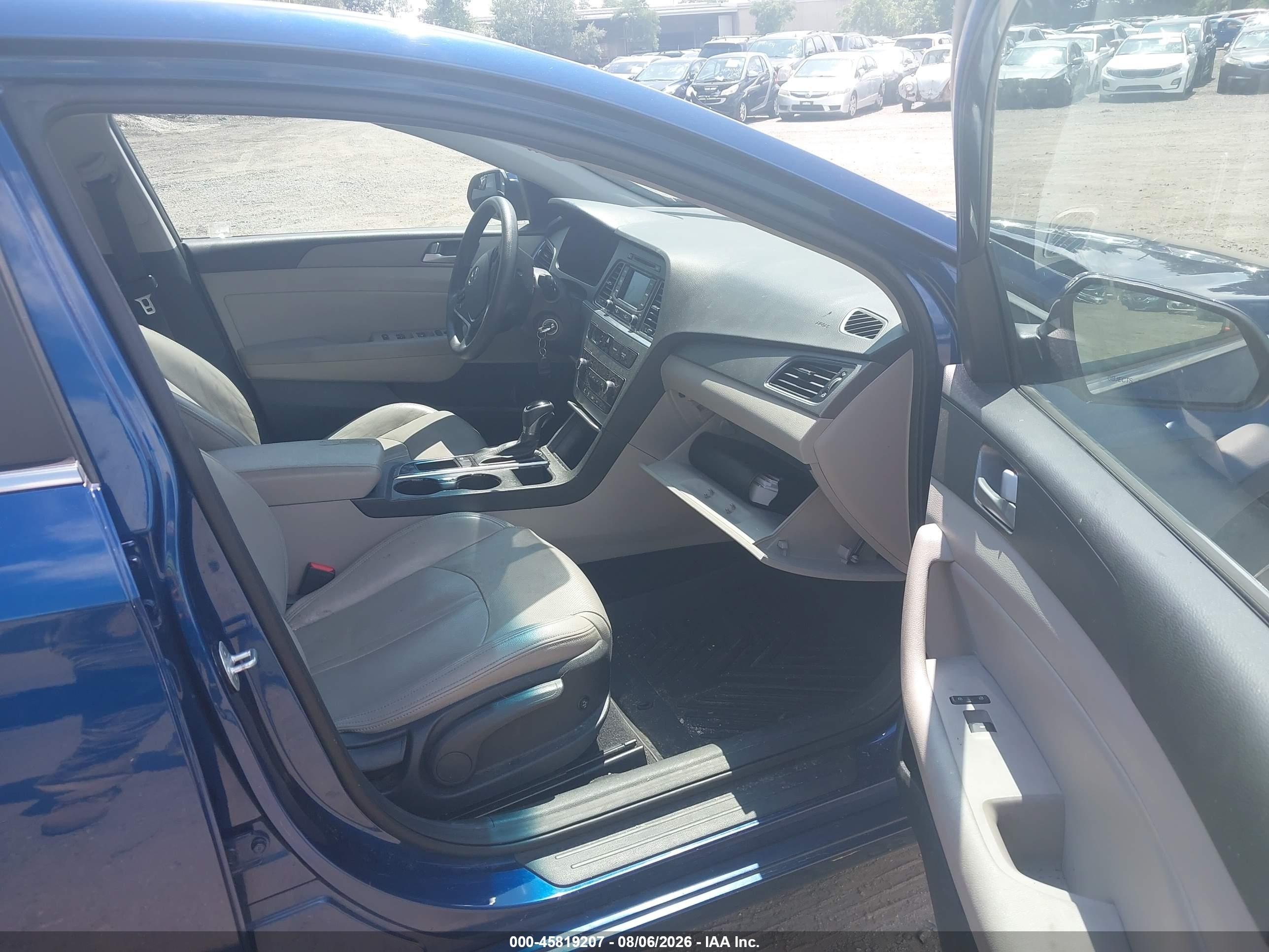 2015 Hyundai Sonata Se Синий vin: 5NPE24AF6FH251028