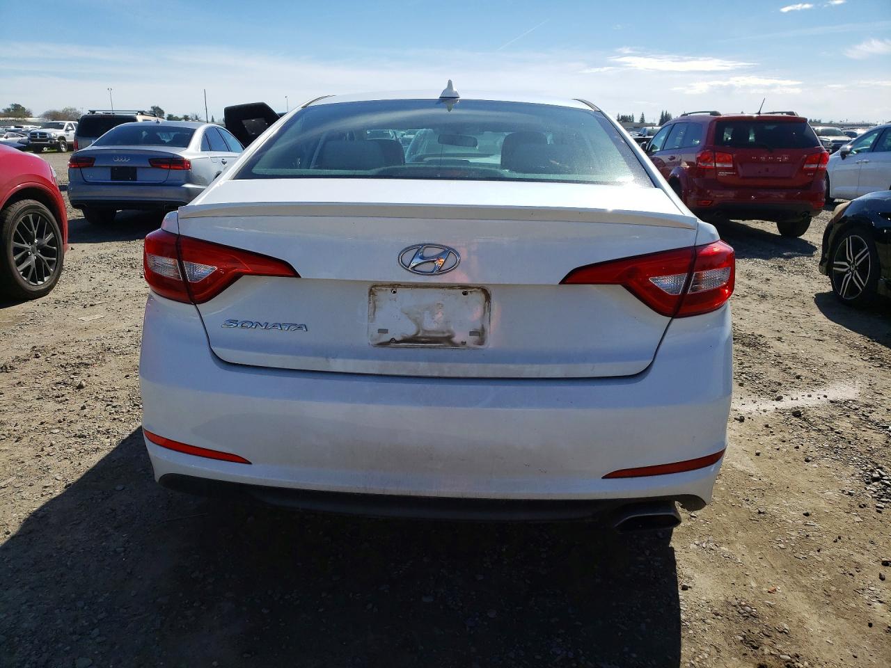 2015 Hyundai Sonata Se White vin: 5NPE24AF6FH259047