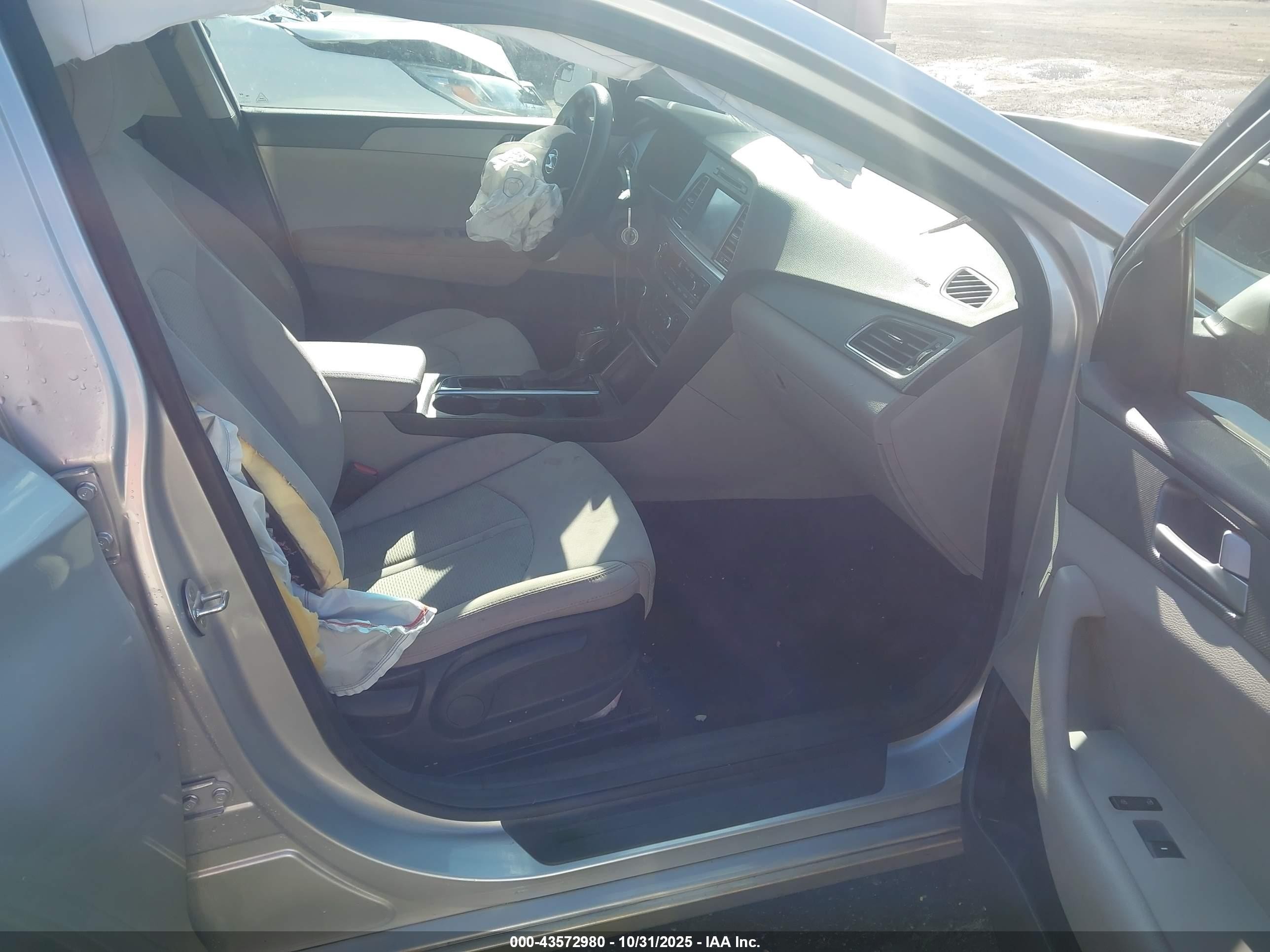 2016 Hyundai Sonata Se Silver vin: 5NPE24AF6GH312234