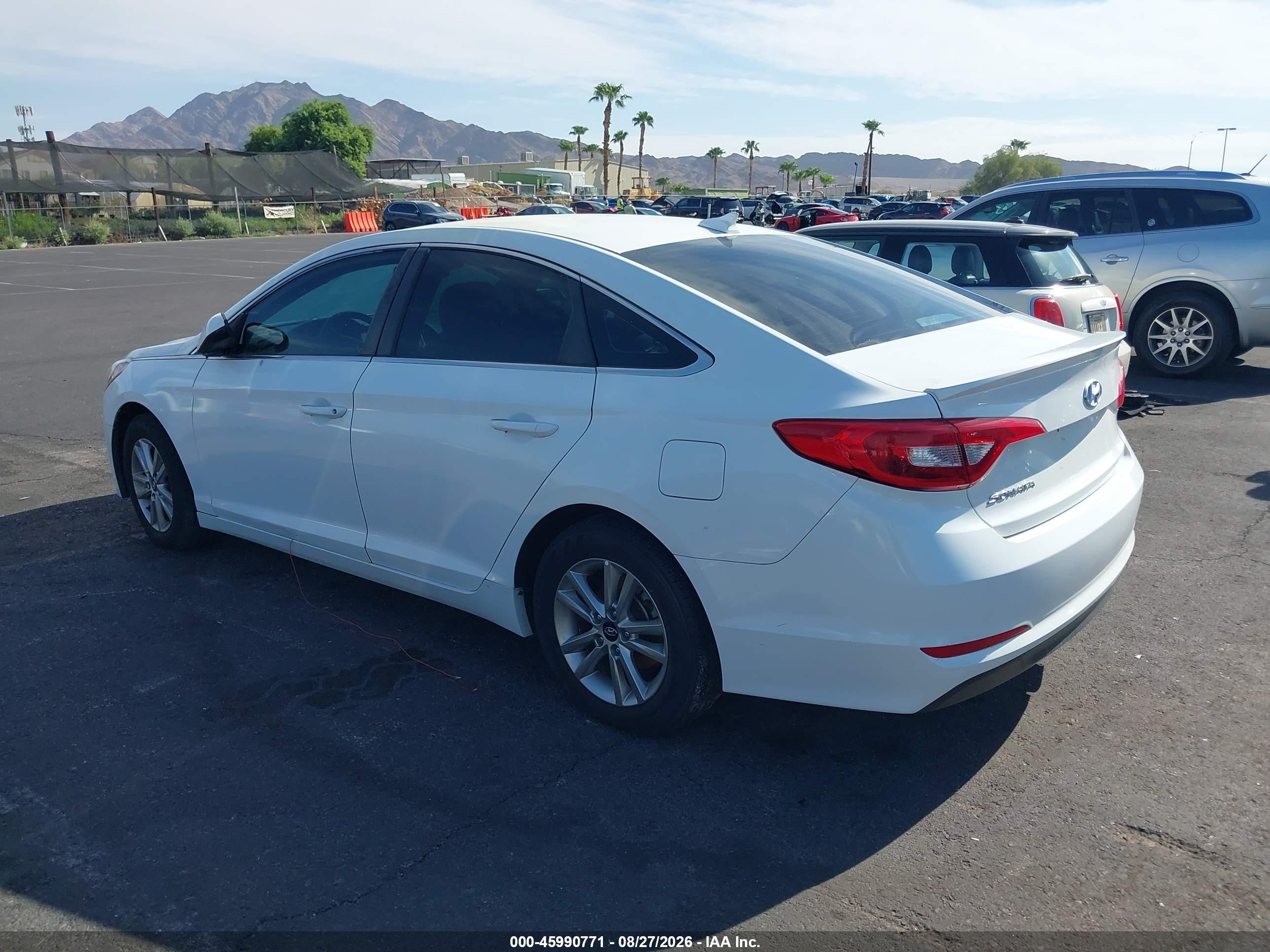 2017 Hyundai Sonata   White vin: 5NPE24AF6HH542728