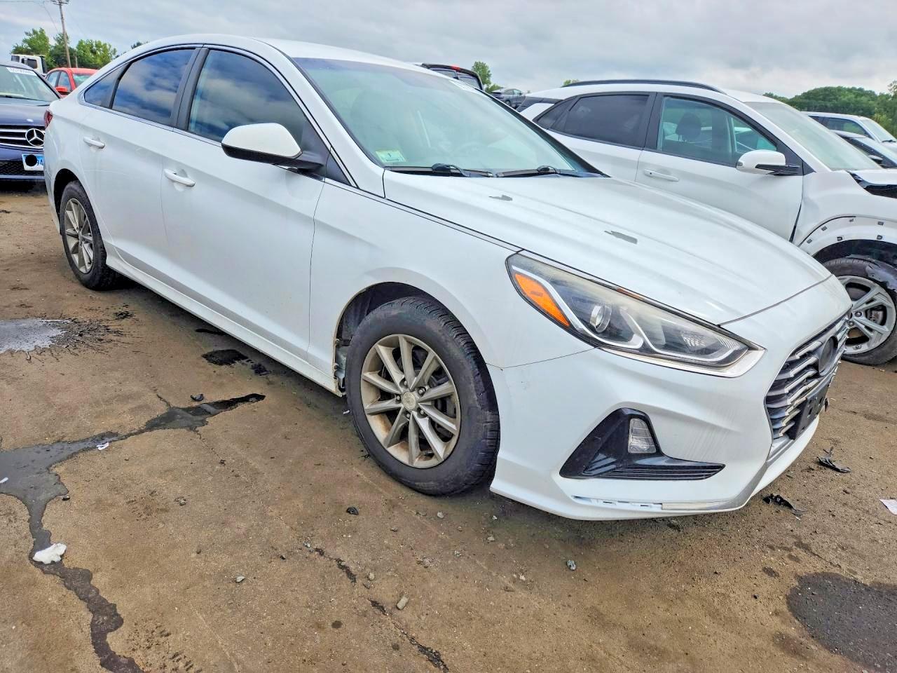 2018 Hyundai Sonata Se White vin: 5NPE24AF6JH617739