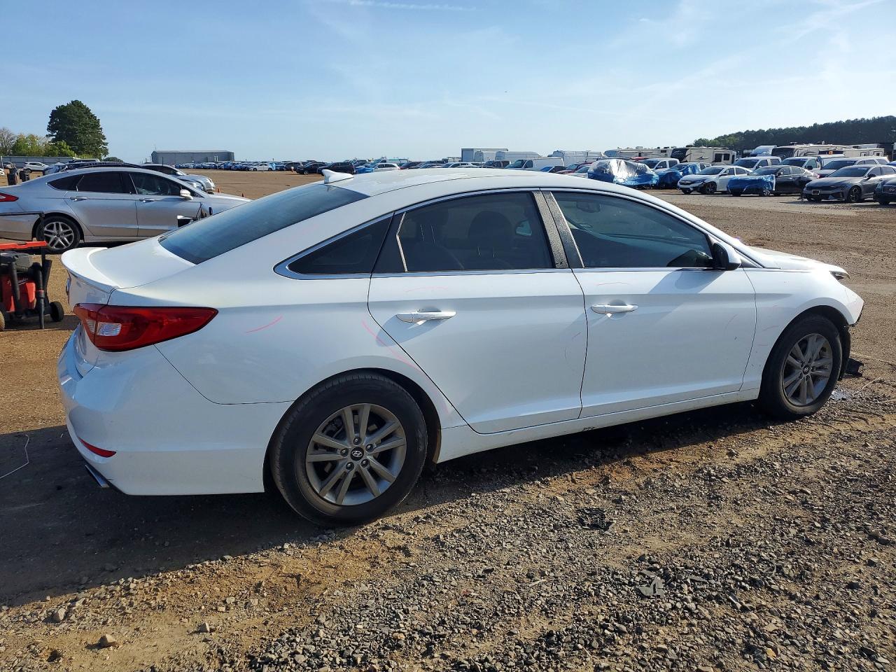 2015 Hyundai Sonata Se White vin: 5NPE24AF7FH004150