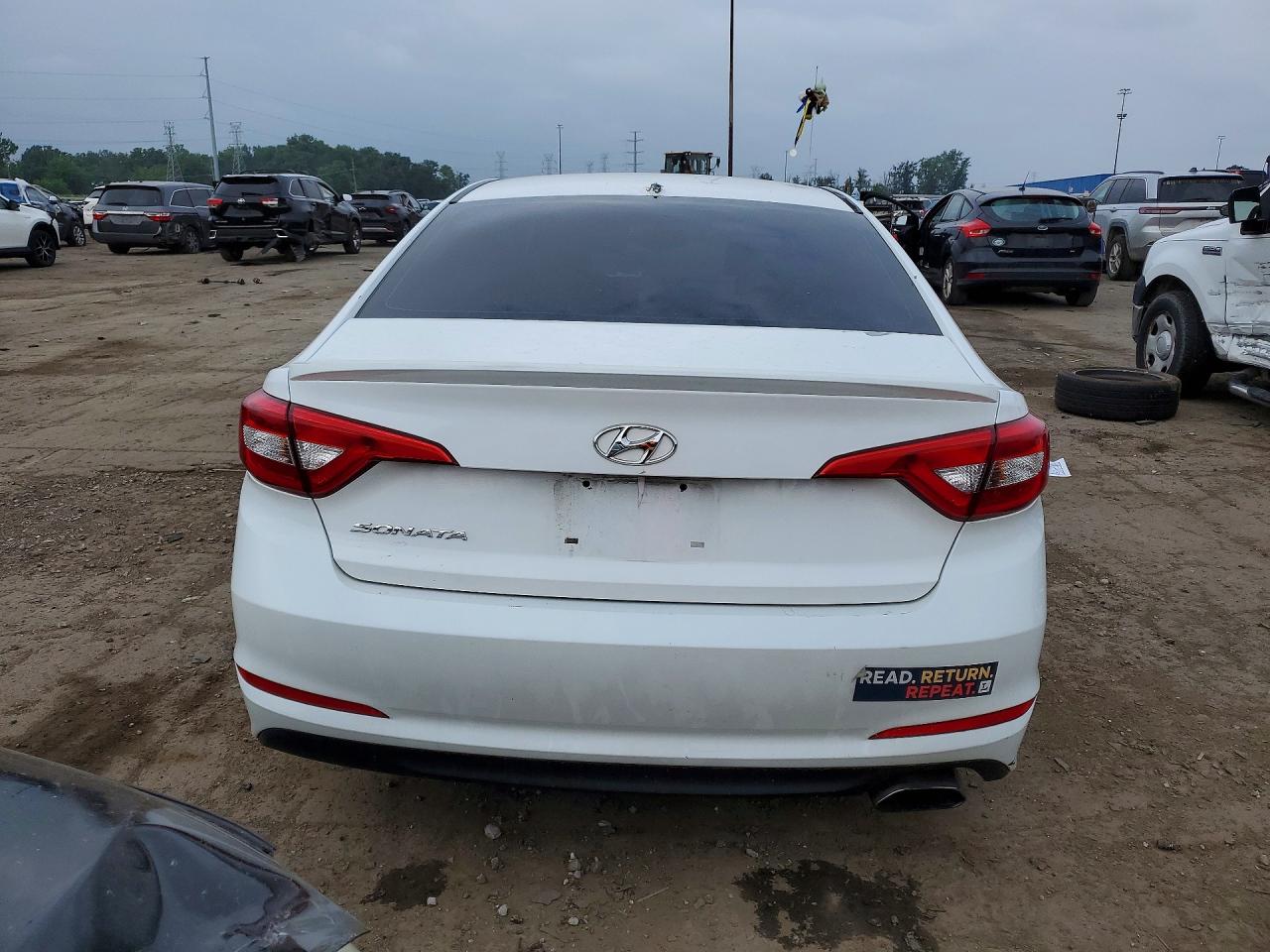 2015 Hyundai Sonata Se White vin: 5NPE24AF7FH009574