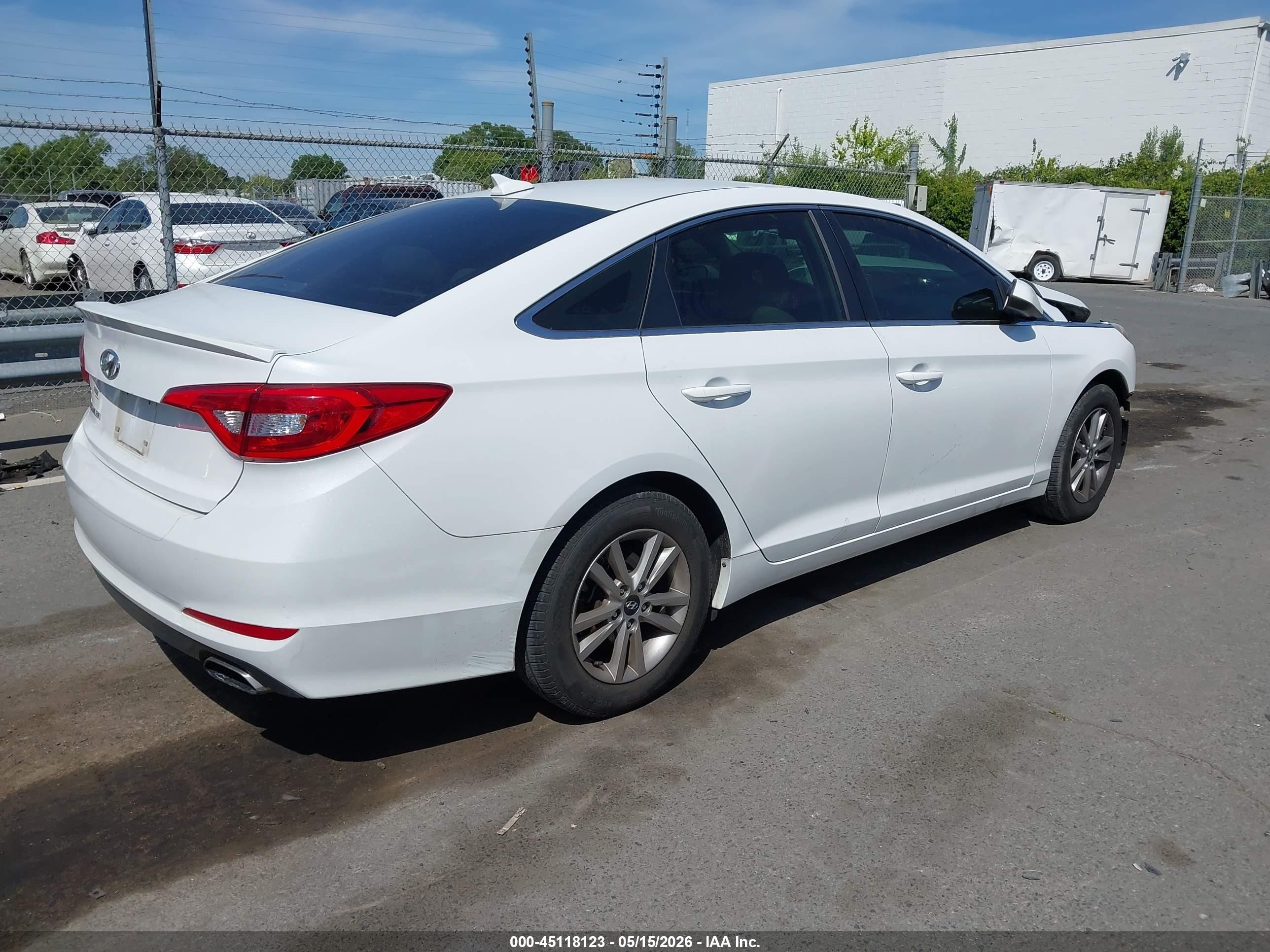 2015 Hyundai Sonata Se White vin: 5NPE24AF7FH030618