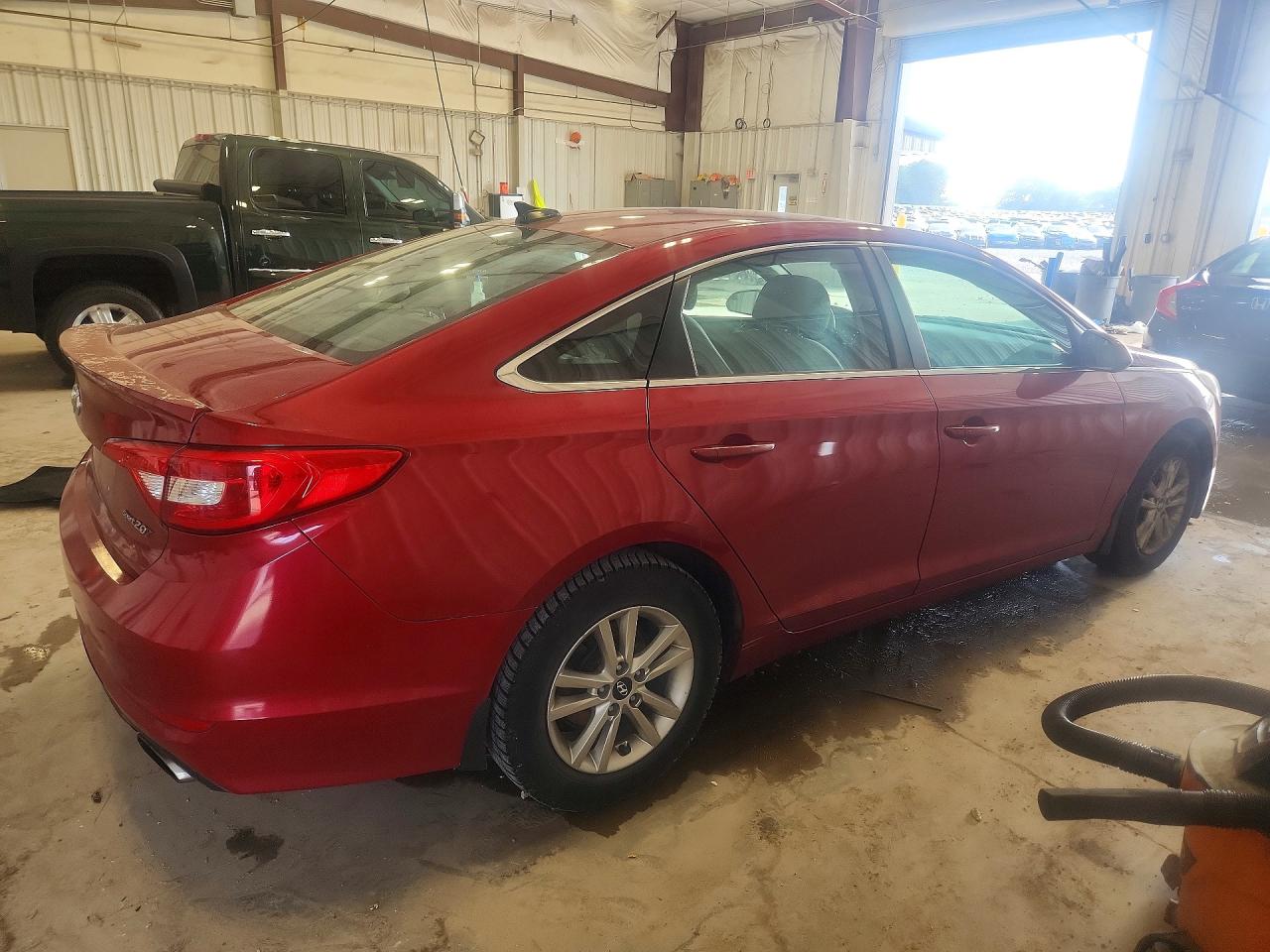 2015 Hyundai Sonata Se Burgundy vin: 5NPE24AF7FH068382