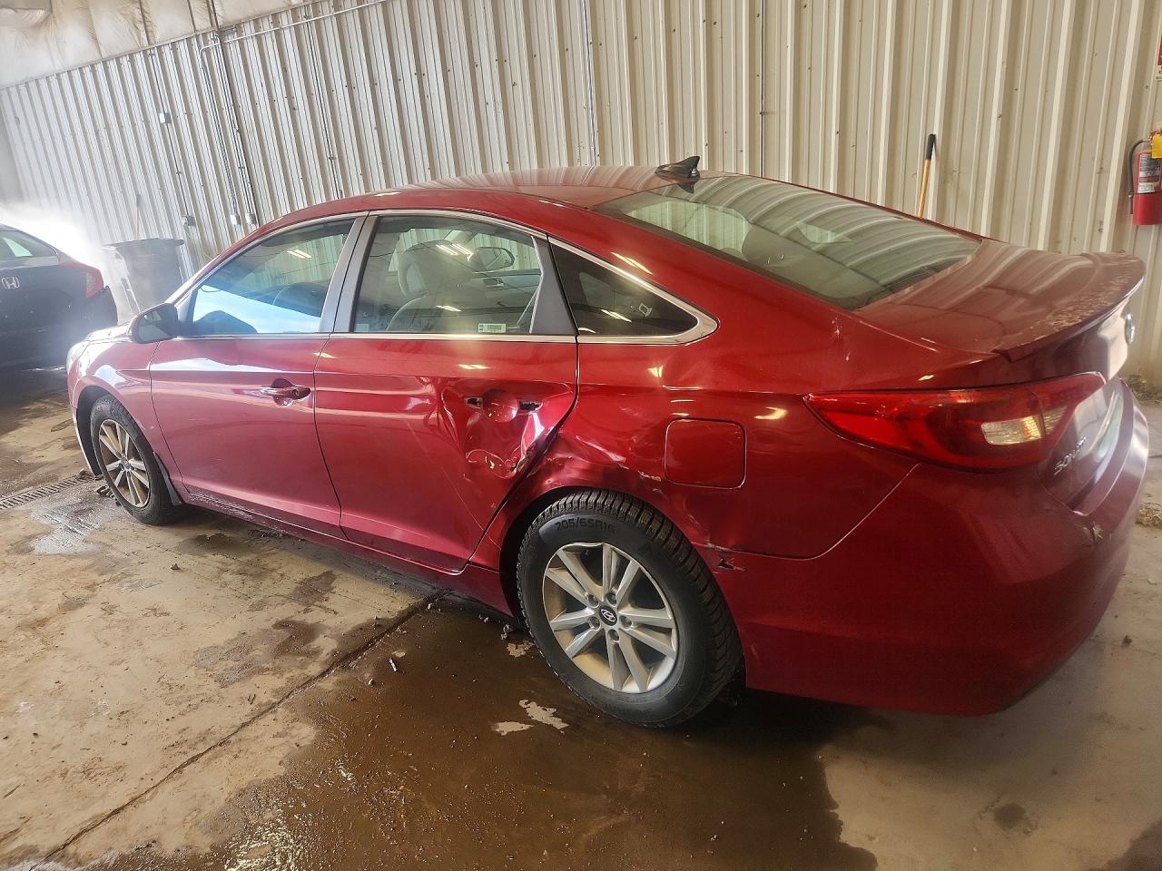 2015 Hyundai Sonata Se Burgundy vin: 5NPE24AF7FH068382