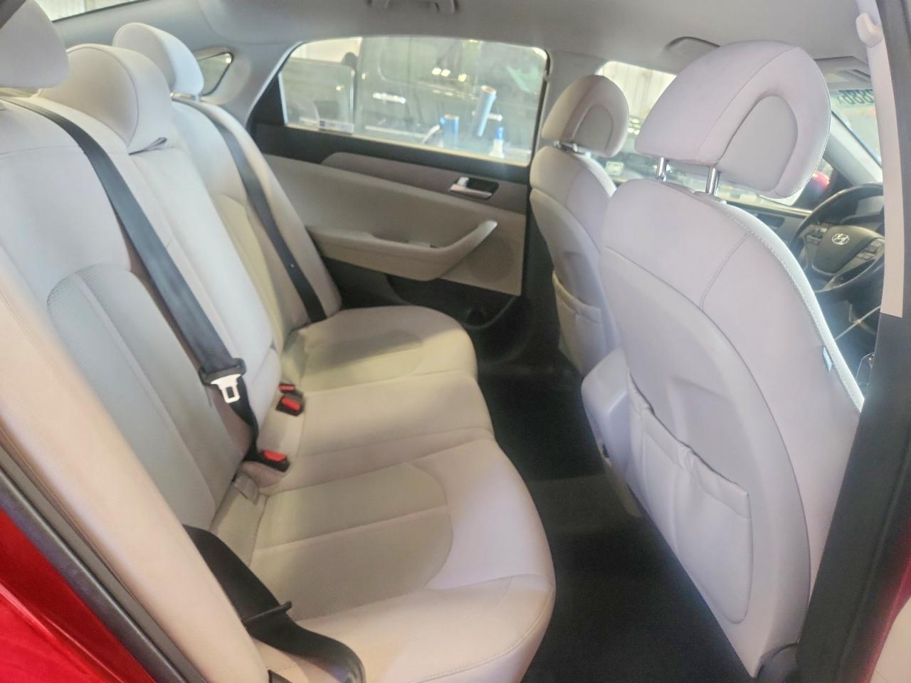 2015 Hyundai Sonata Se Burgundy vin: 5NPE24AF7FH068382