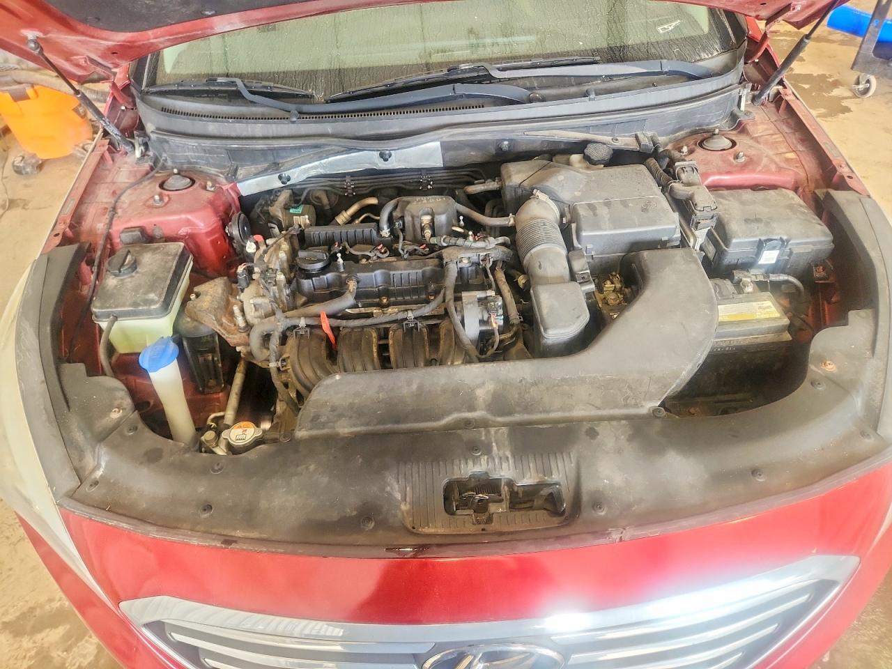 2015 Hyundai Sonata Se Burgundy vin: 5NPE24AF7FH068382