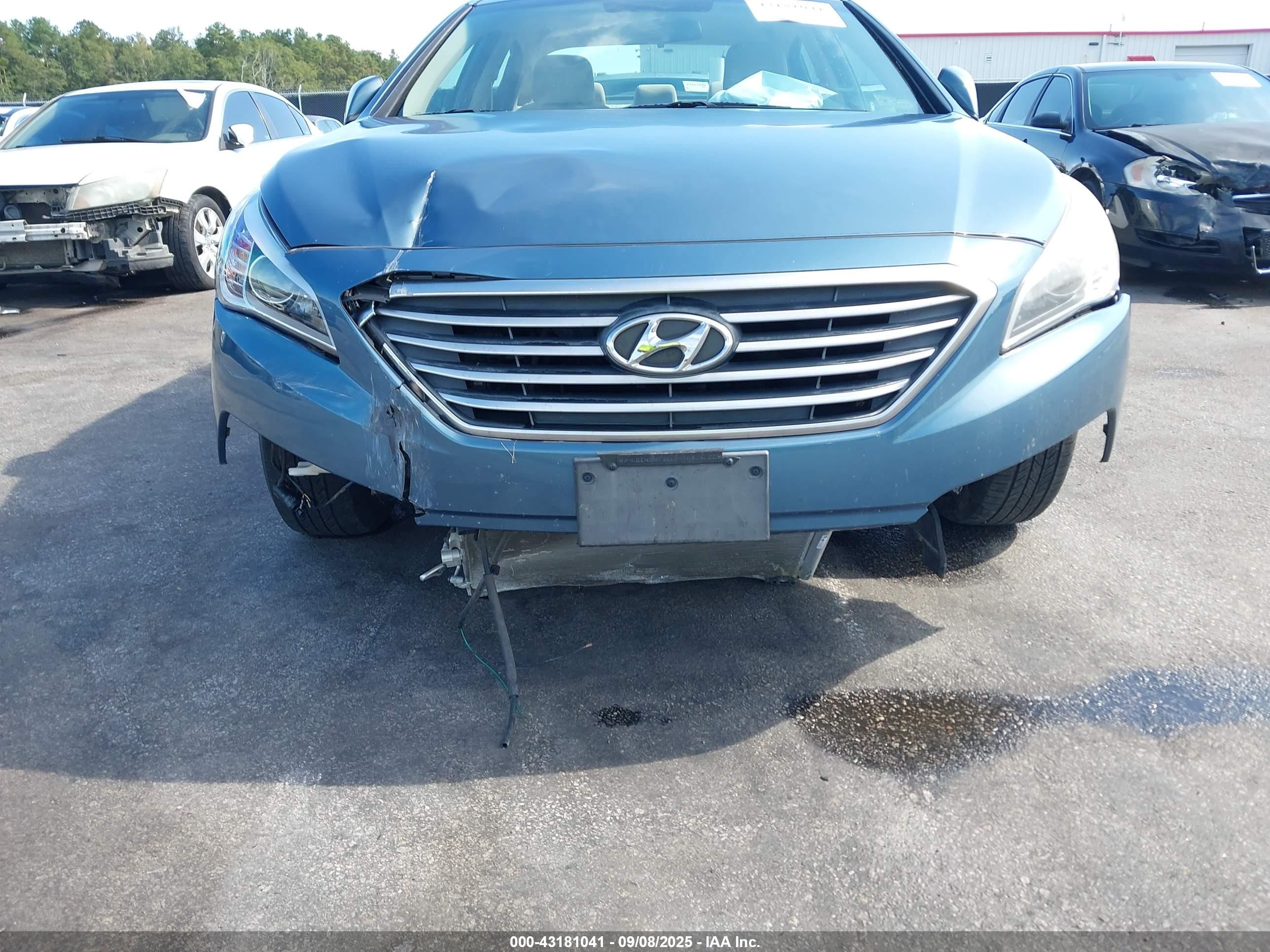 2015 Hyundai Sonata Se Синий vin: 5NPE24AF7FH093640