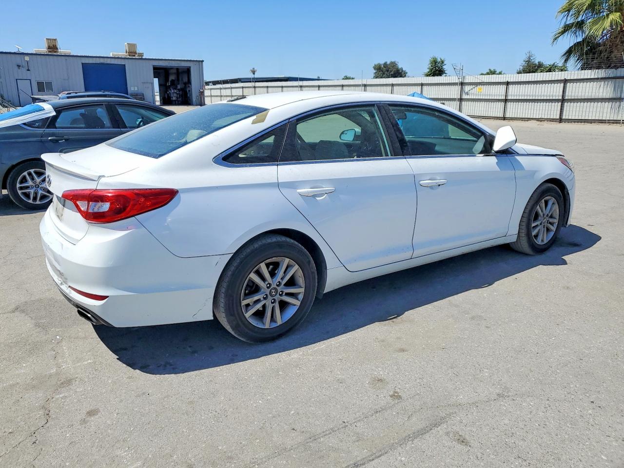 2015 Hyundai Sonata Se Белый vin: 5NPE24AF7FH123266