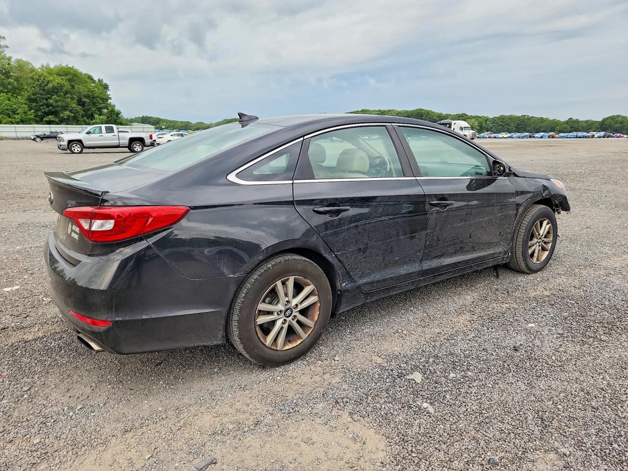 2015 Hyundai Sonata Se Черный vin: 5NPE24AF7FH142691