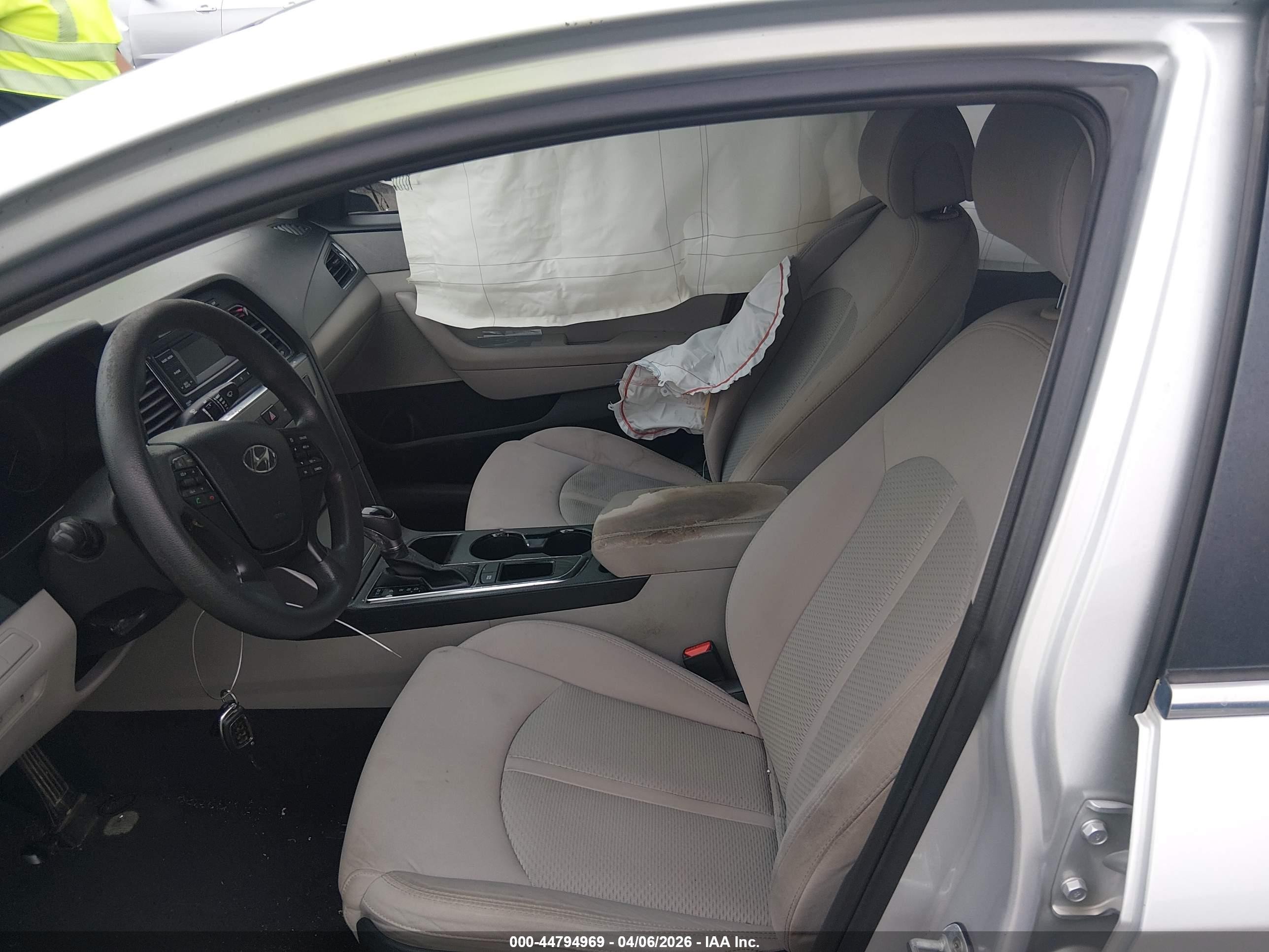 2015 Hyundai Sonata Se Silver vin: 5NPE24AF7FH155036