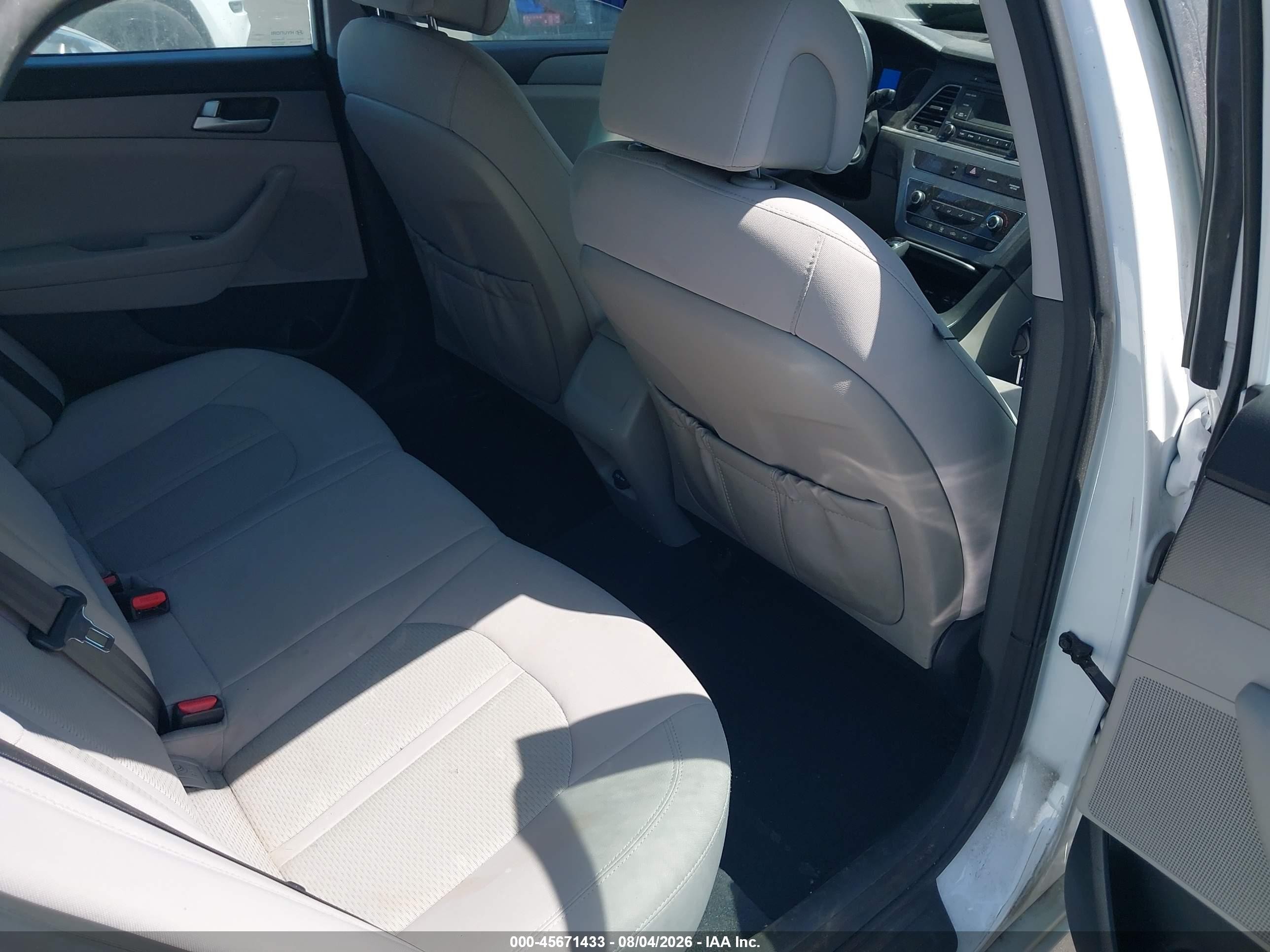 2015 Hyundai Sonata Se White vin: 5NPE24AF7FH160348