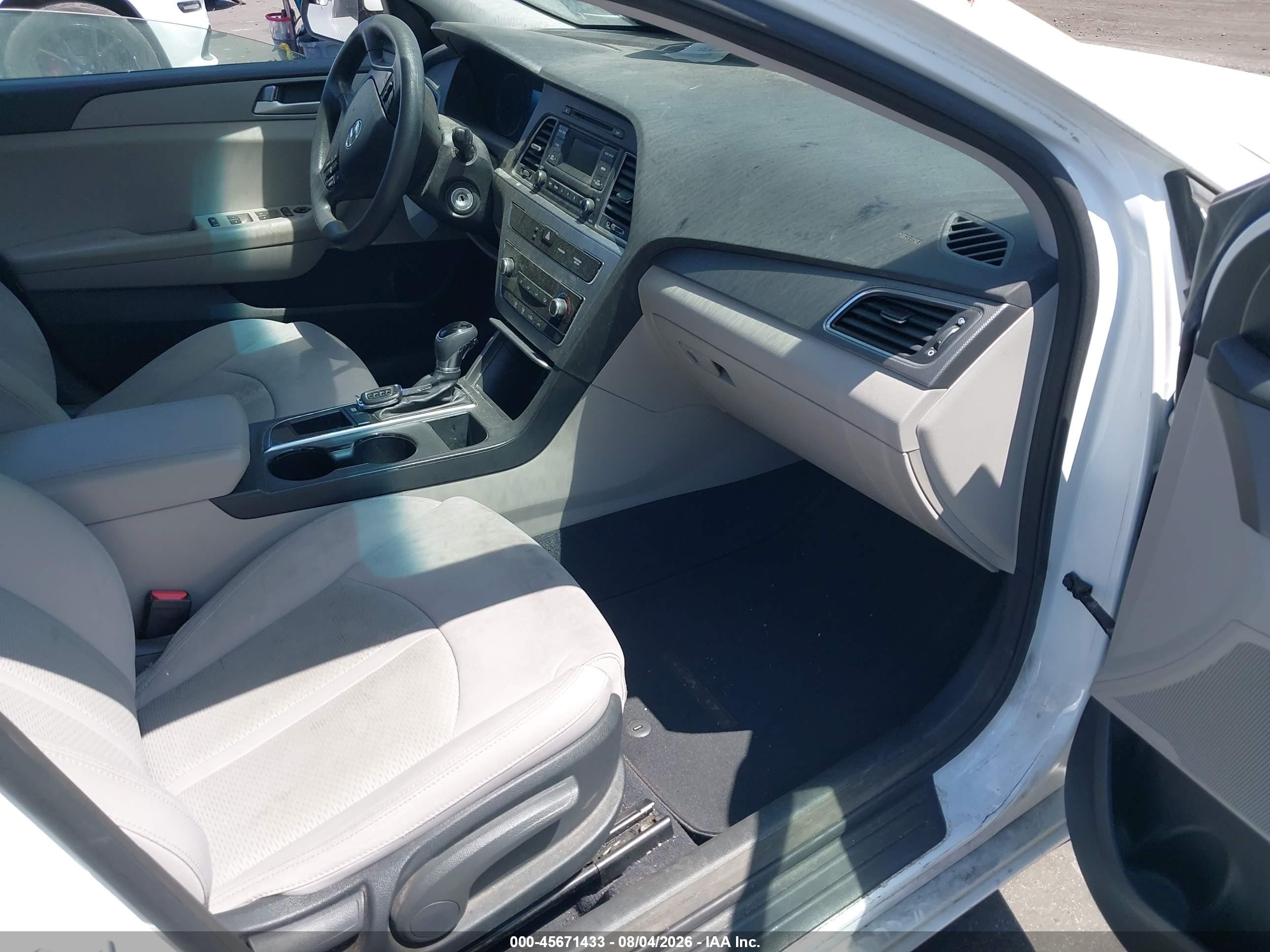 2015 Hyundai Sonata Se White vin: 5NPE24AF7FH160348