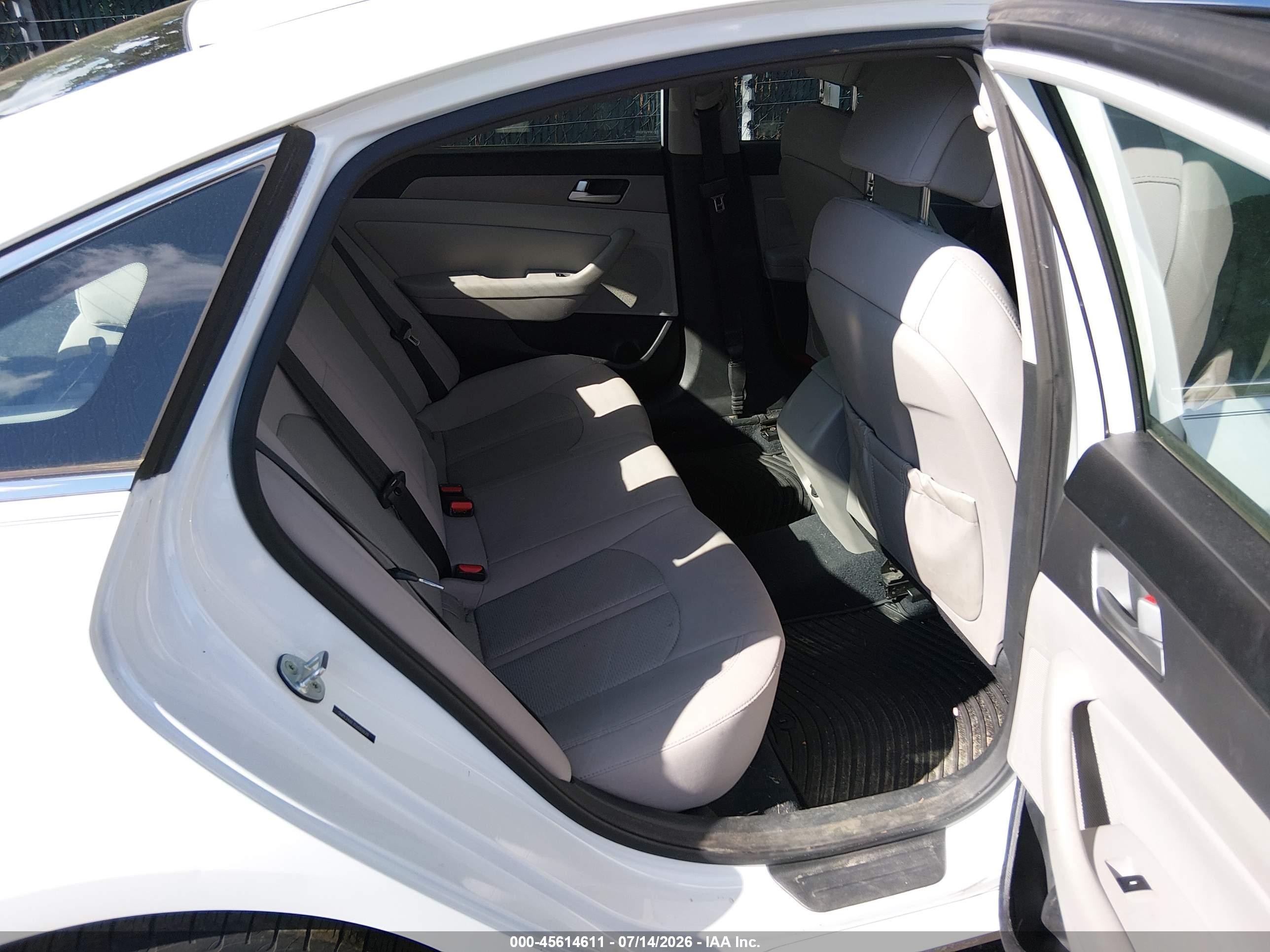 2015 Hyundai Sonata Se Белый vin: 5NPE24AF7FH161628