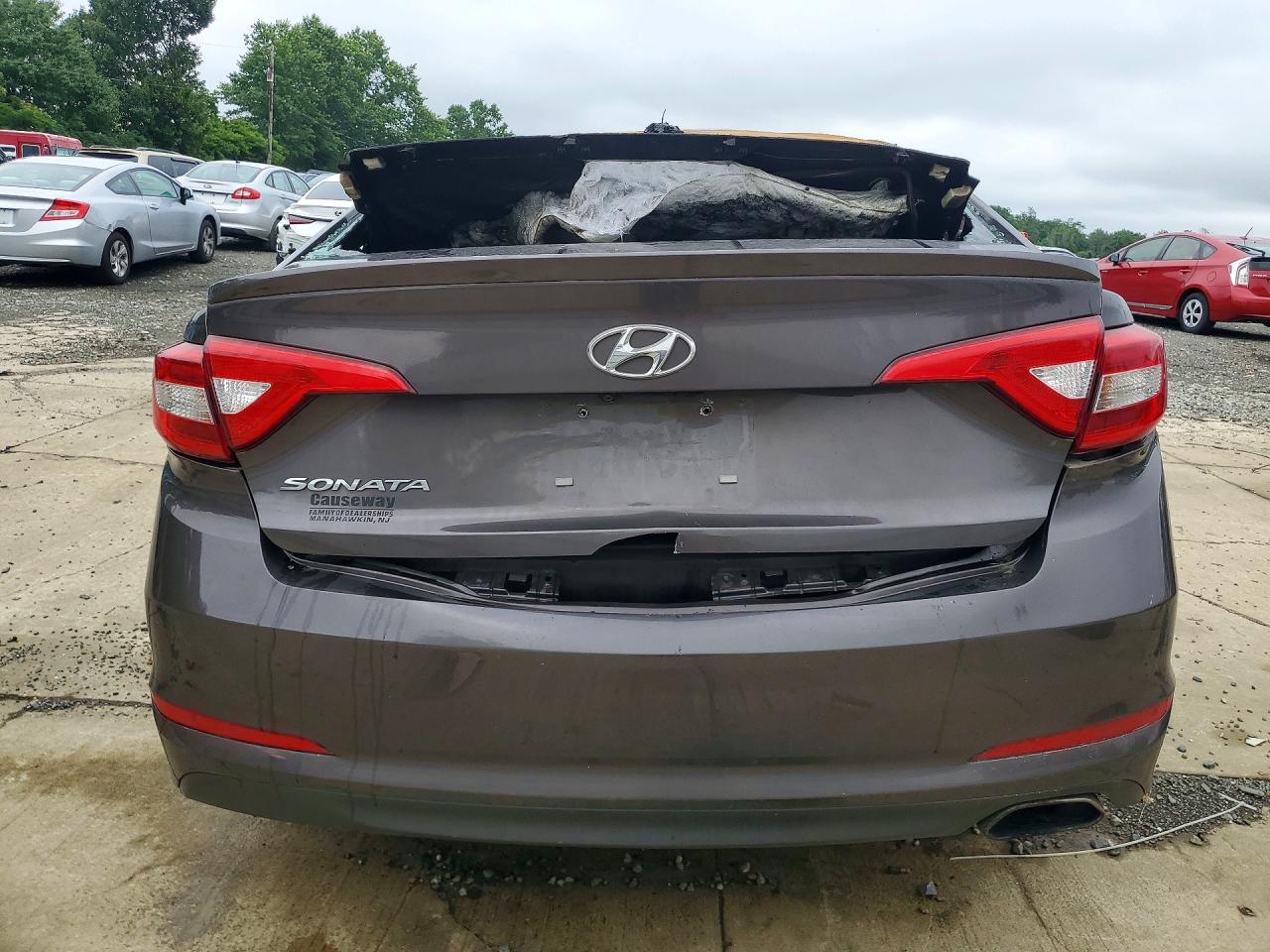 2015 Hyundai Sonata Se Brown vin: 5NPE24AF7FH184536