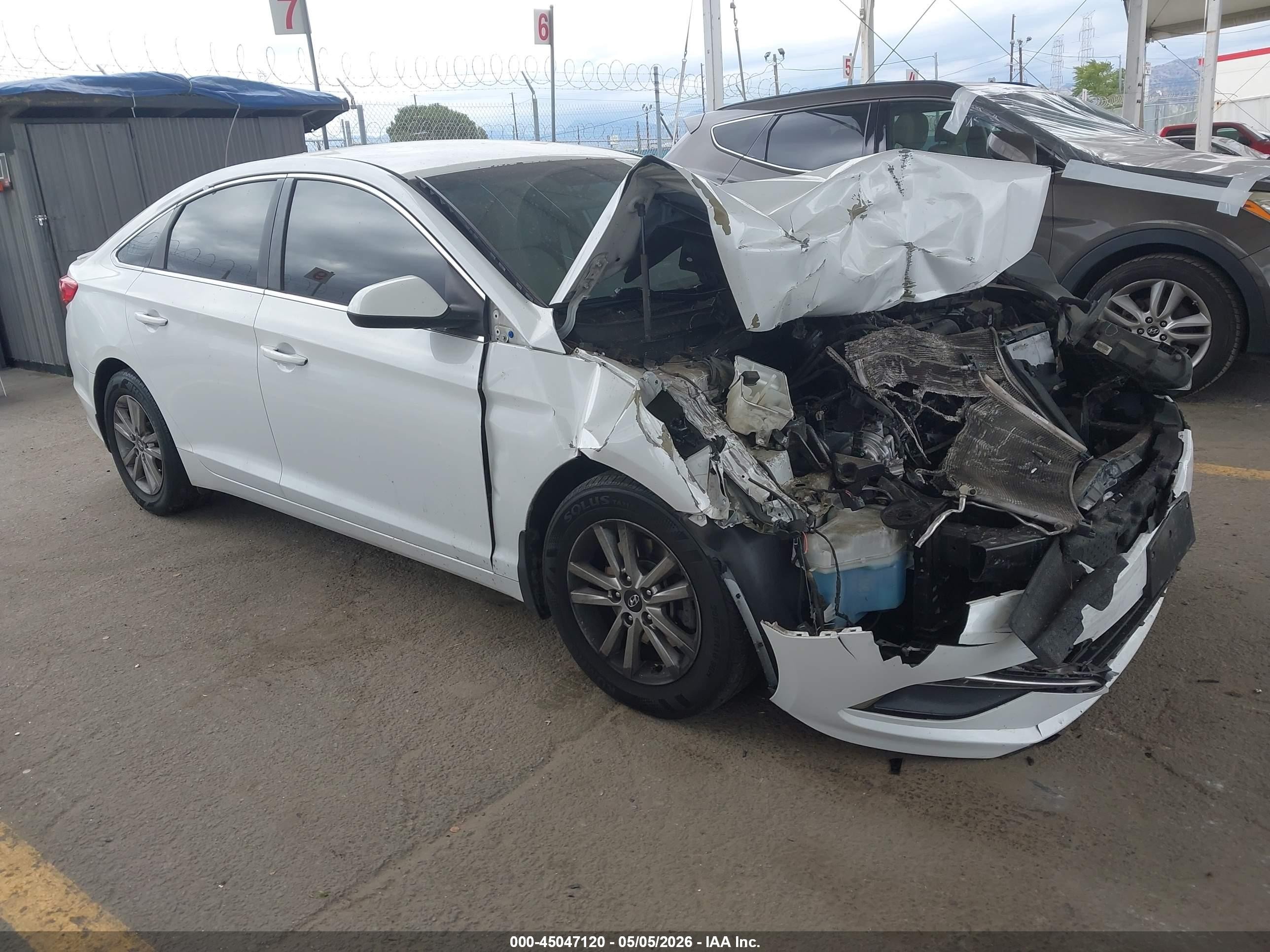 2015 Hyundai Sonata Se White vin: 5NPE24AF7FH190188