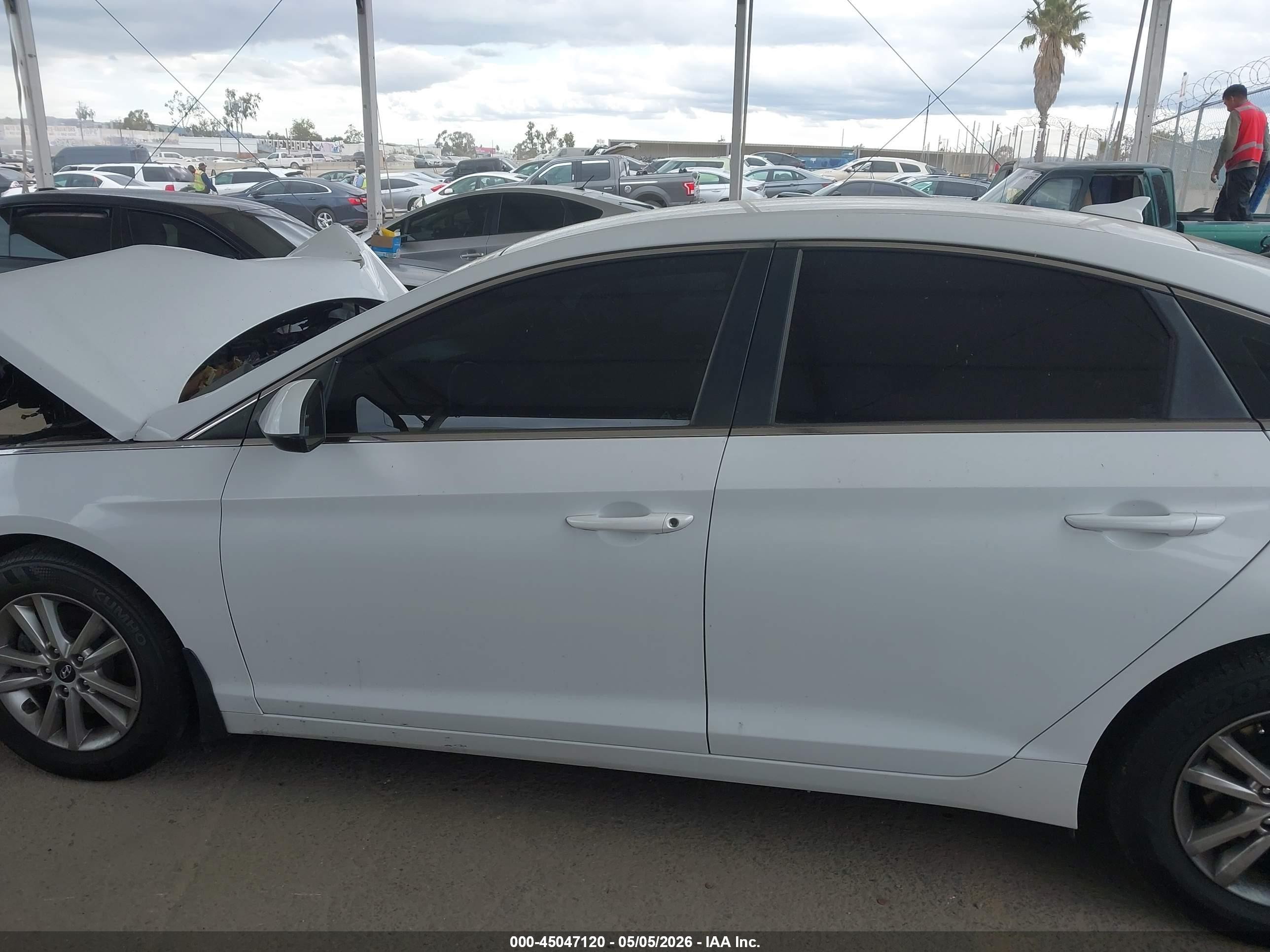 2015 Hyundai Sonata Se White vin: 5NPE24AF7FH190188