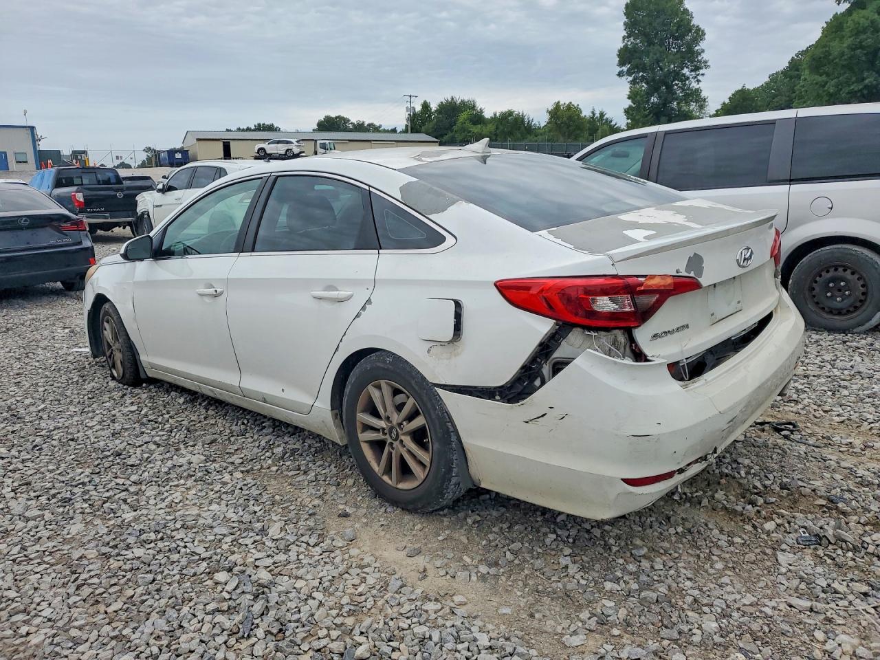 2015 Hyundai Sonata Se Белый vin: 5NPE24AF7FH206017