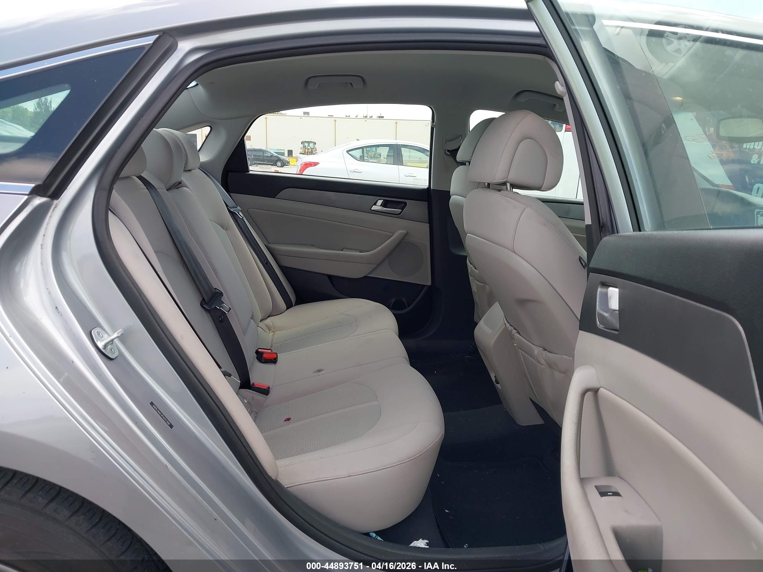 2015 Hyundai Sonata Se Silver vin: 5NPE24AF7FH221309